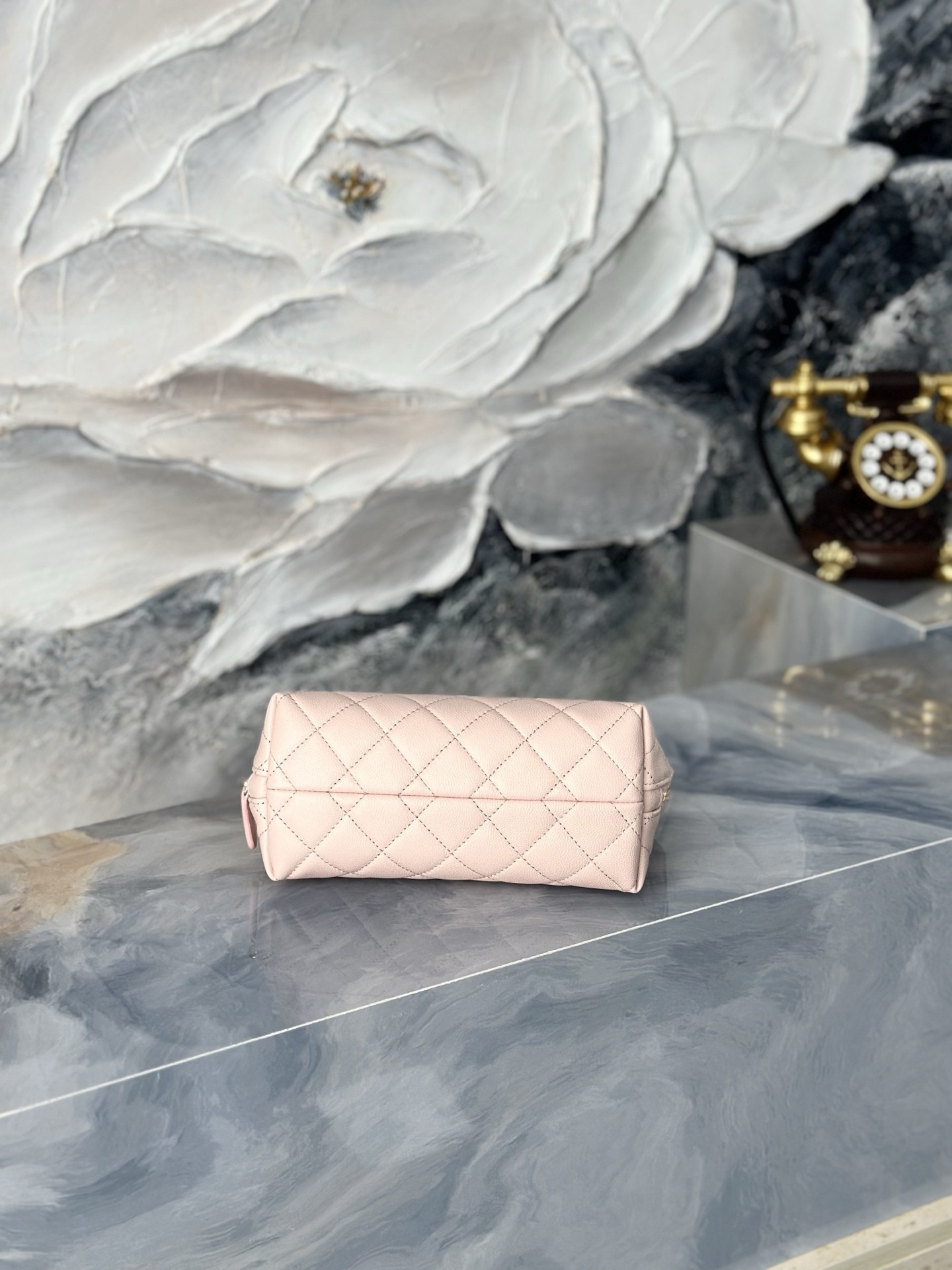 Ch**el quilted cosmetic bag a31102 19x13x10cm