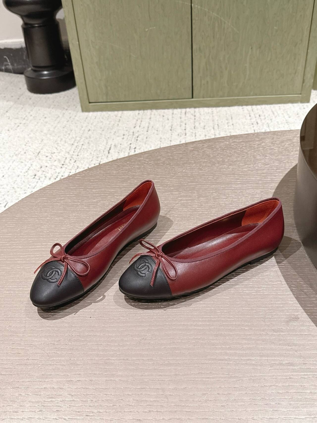 UA Ch**el Ballet Flats Pointed Toe