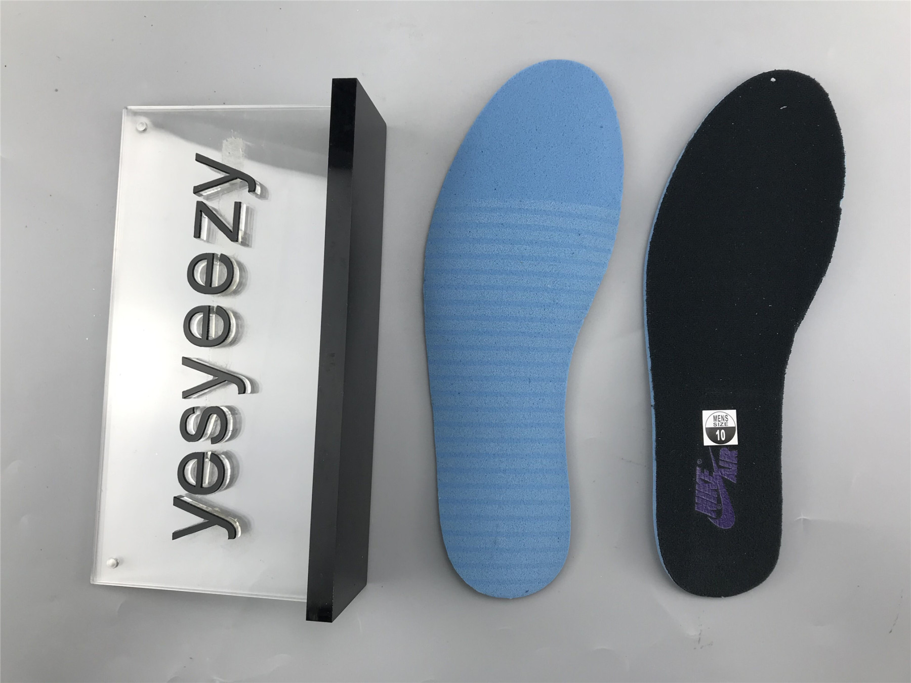 UA  AIR JORDAN 1 RETRO HIGH OG 