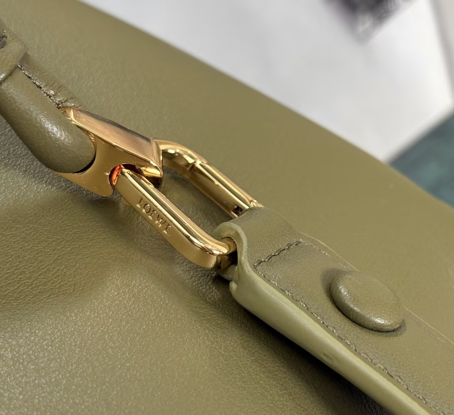 L0ew* Medium Madrid bag in S*pple calfskin 28.5x11x23cm