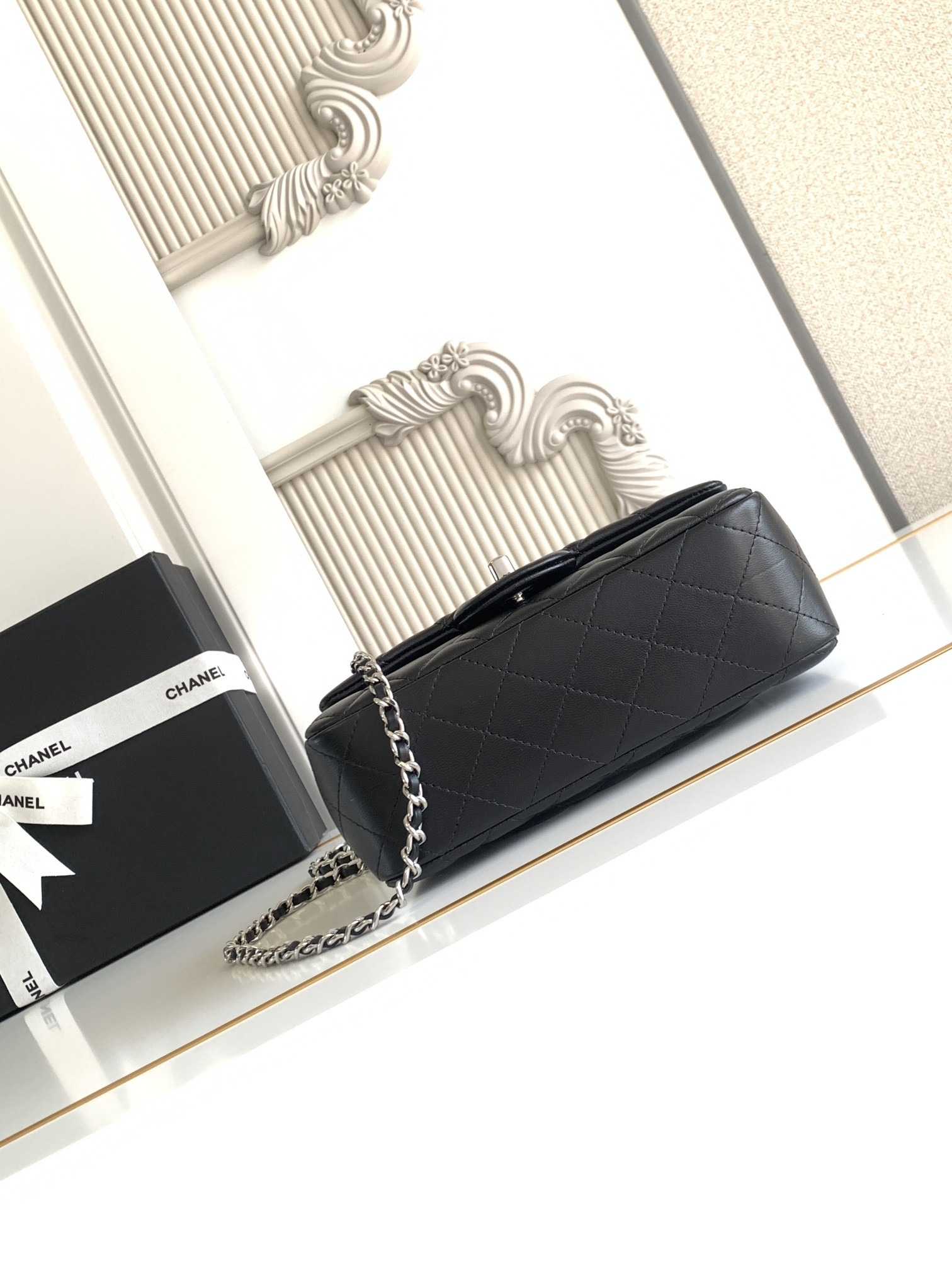 Ch**el mini cf handle 20x12x6cm