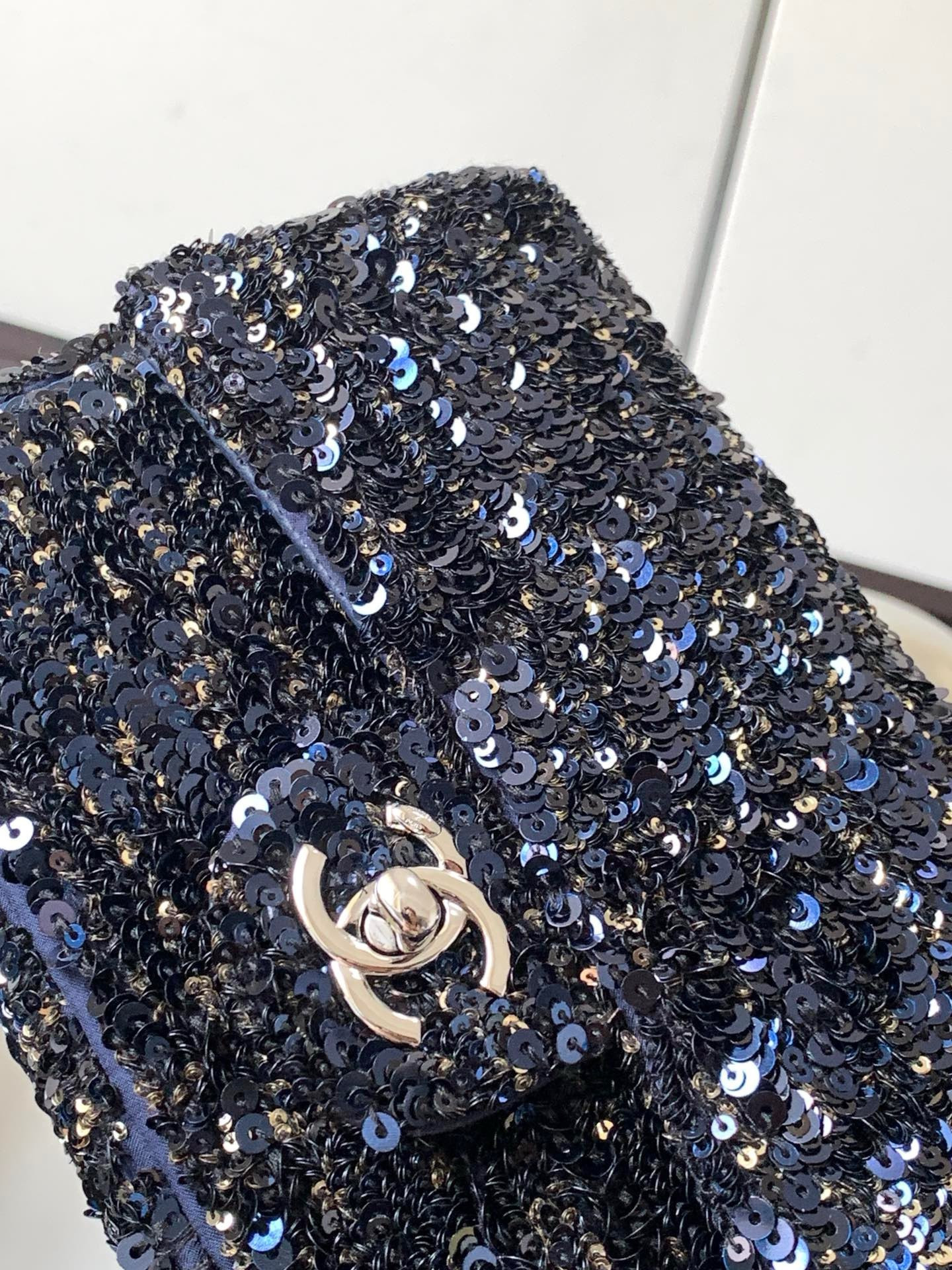 Ch**el Mini CF  20x15x7cm