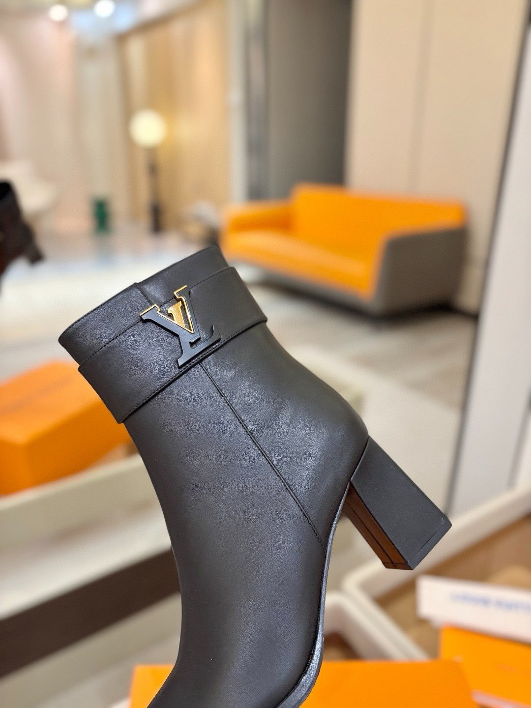 UA LV Midtown Platform Ankle Boot