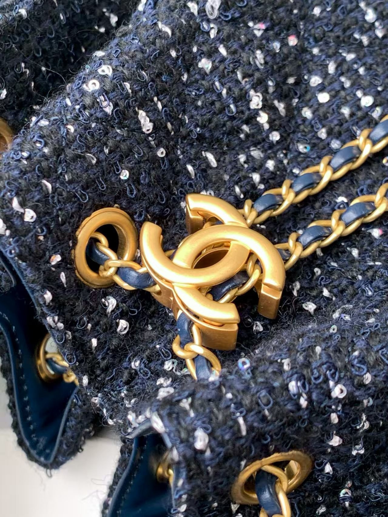 Ch**el 25 Bucket Tweed Bag 26x30x14cm