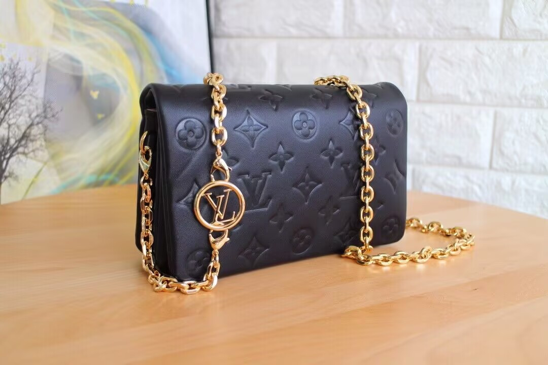 LV POCHETTE COUSSIN M80742 20x14x8cm