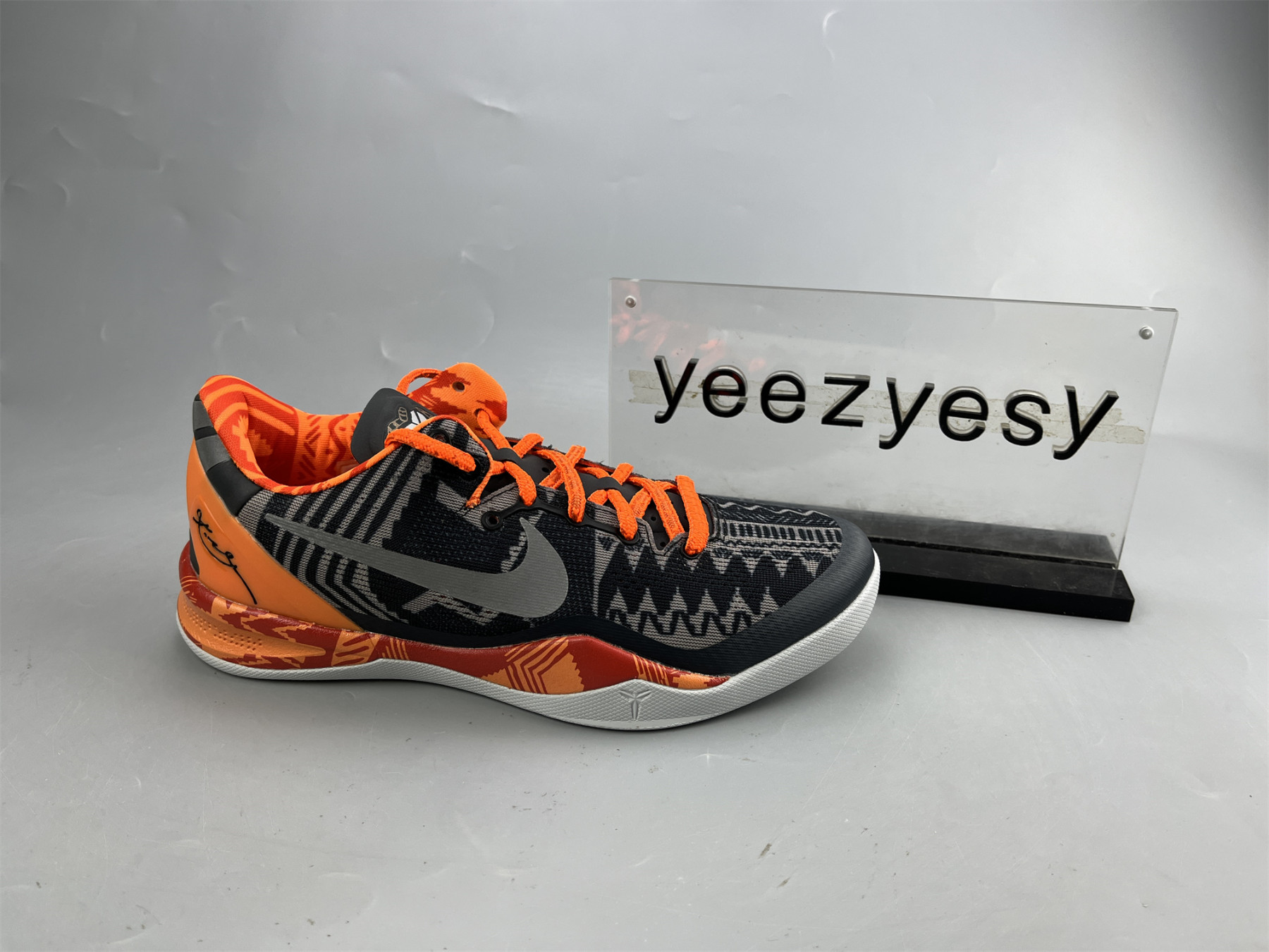 UA NIKE KOBE 8 SYSTEM 'BLACK HISTORY MONTH'