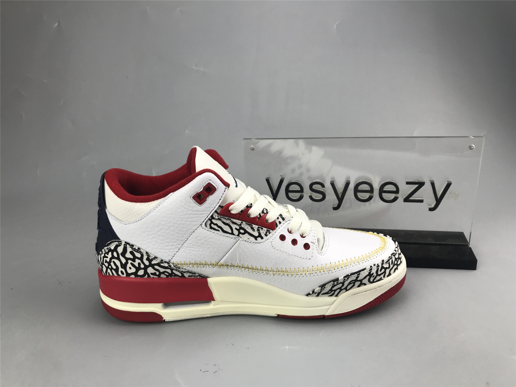 UA FRAGMENT DESIGN X AIR JORDAN 3Â