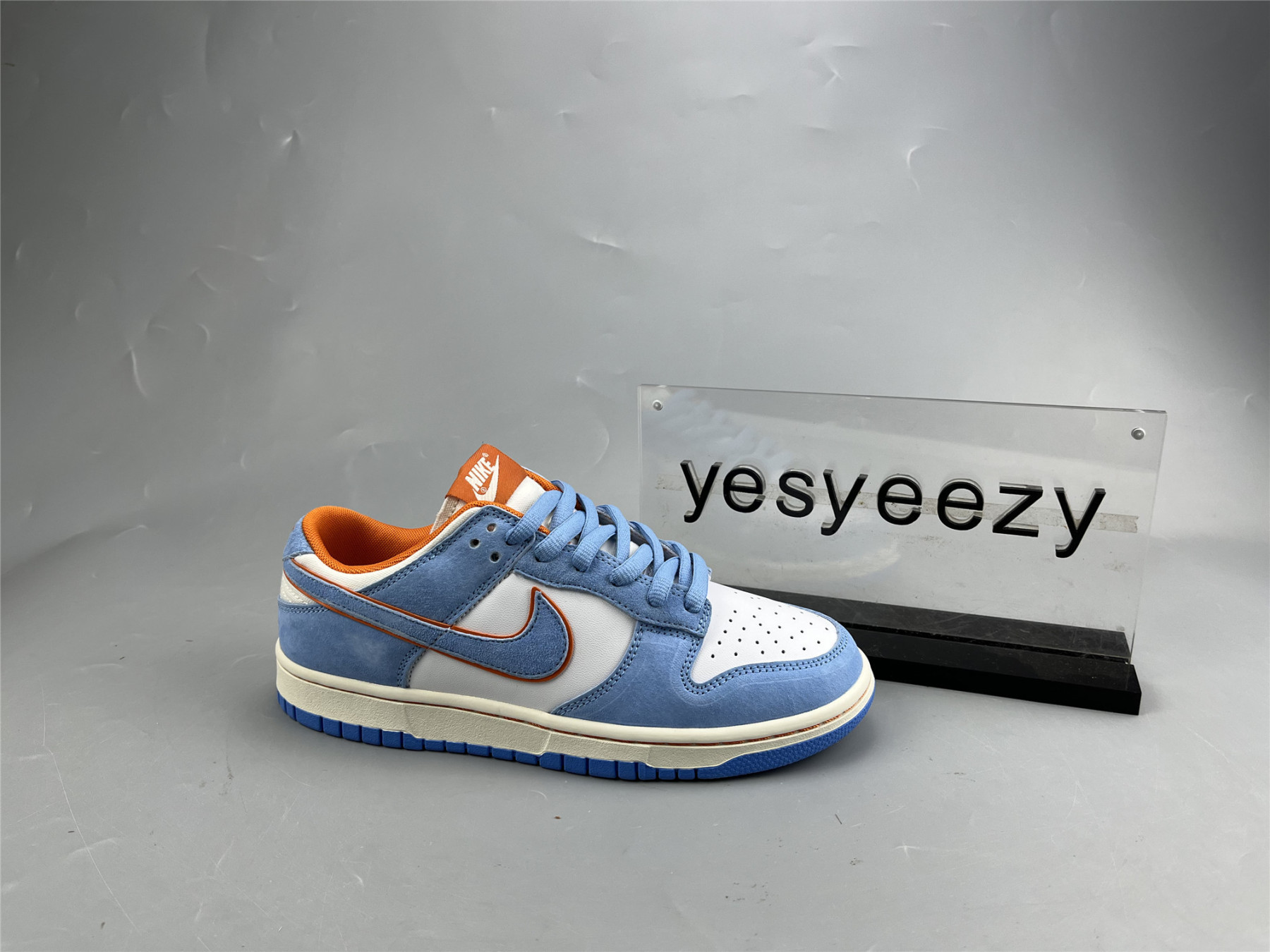 UA NIKE DUNK LOW BLUE ORANGE