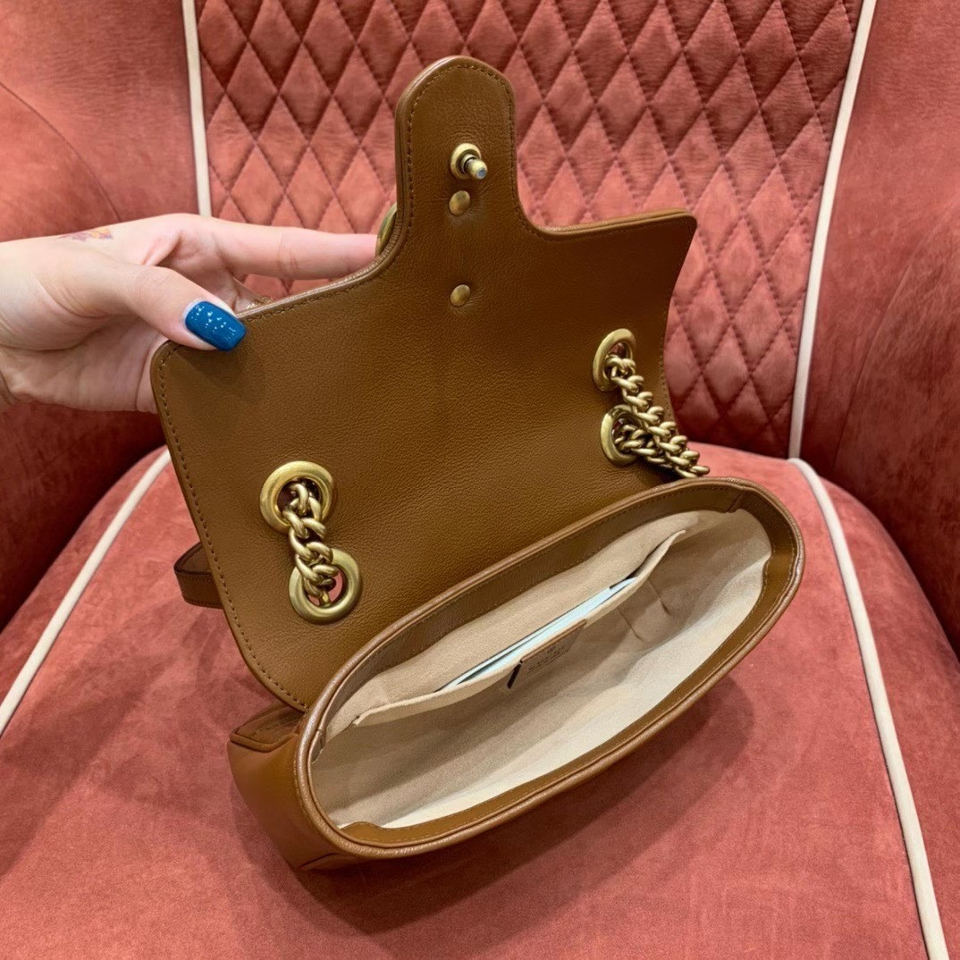 Gvc*1 GG Marmont mini matelasse shoulder bag 22cm