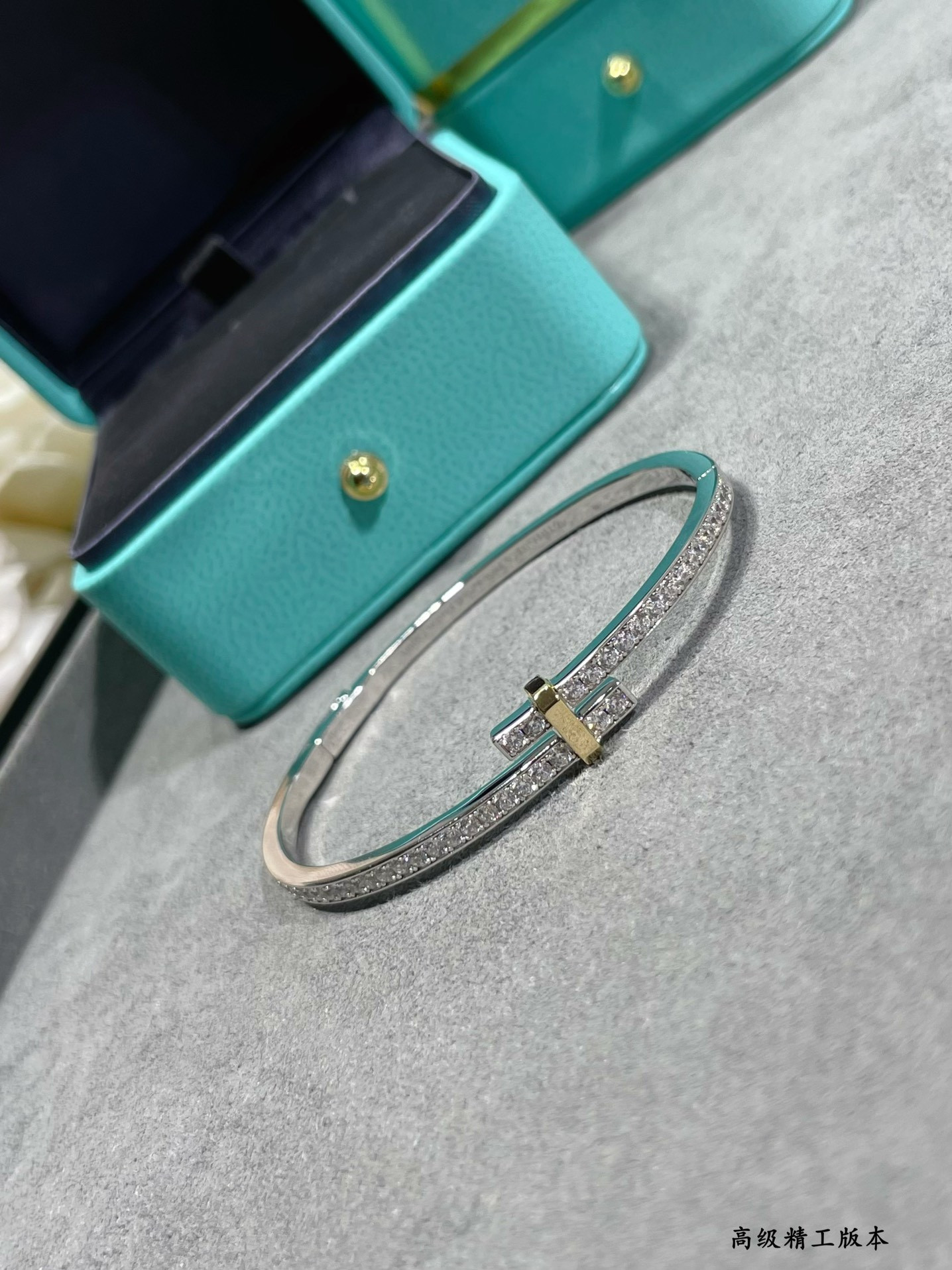 T*f*ny & Co. Circle Dual-Tone Bracelet