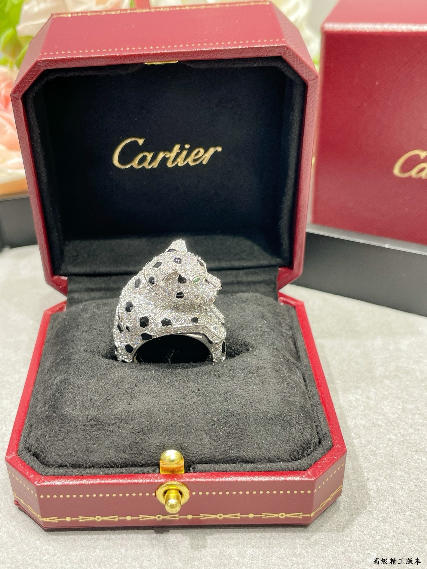 Ca*t1er Spotted Panther Head Ring