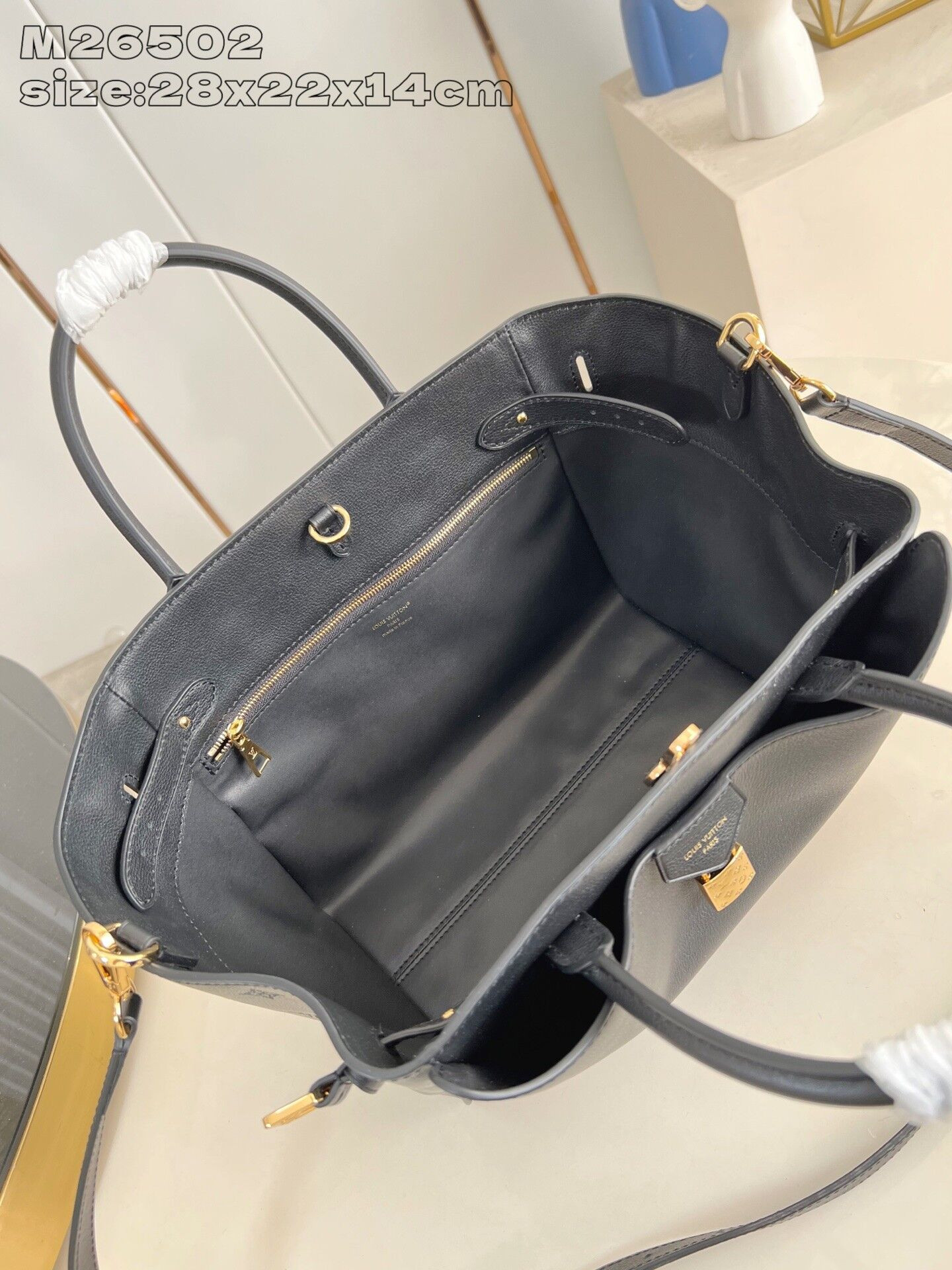 LV Vendome PM M26502 28 x 22 x 14 cm