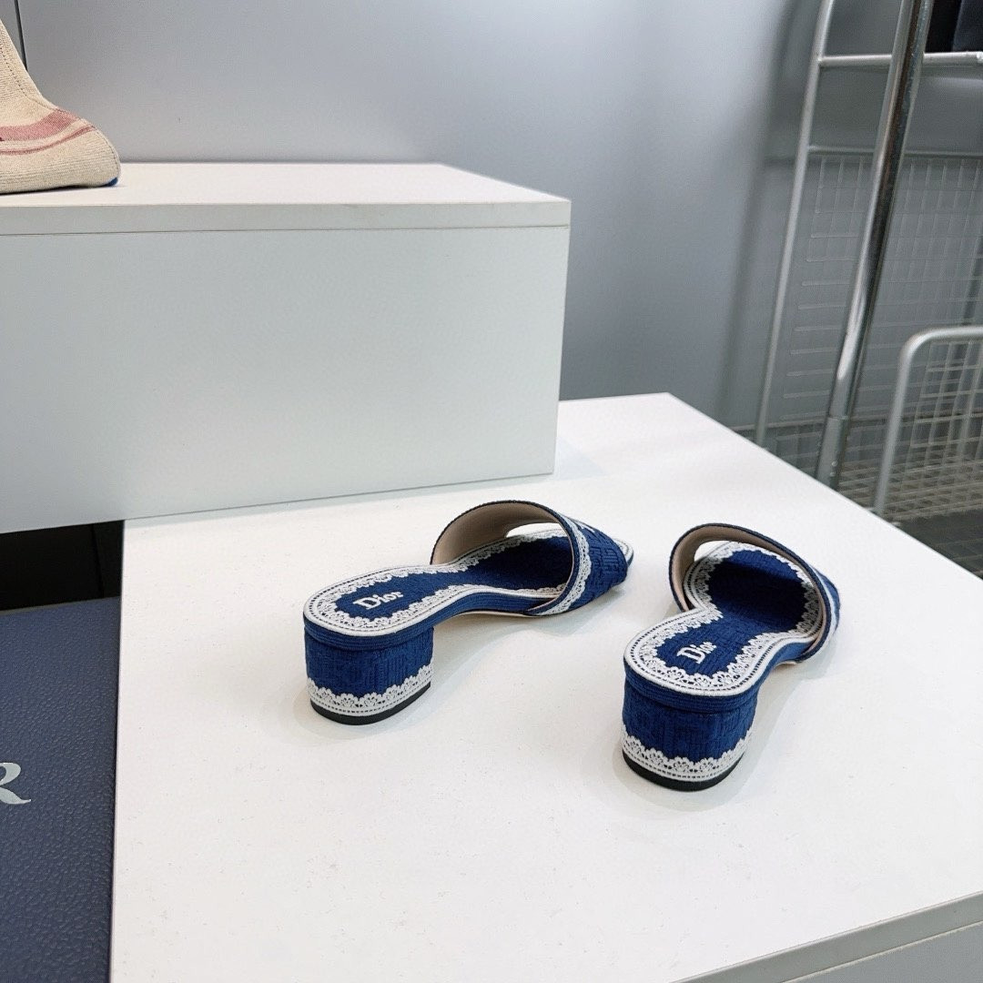 UA D10ramour D10r Dentelle Heeled Slide