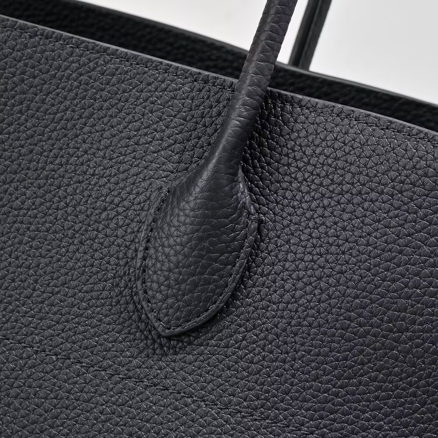 The R0w ew margaux 43x20.5x24cm