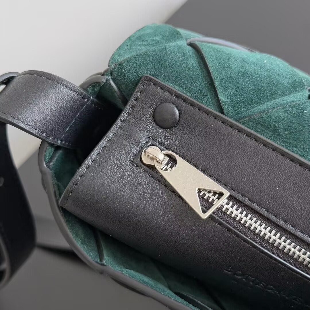 B0tt*ga Ven*ta Diago Small Crossbody Bag 22.5x16.5x5.5cm