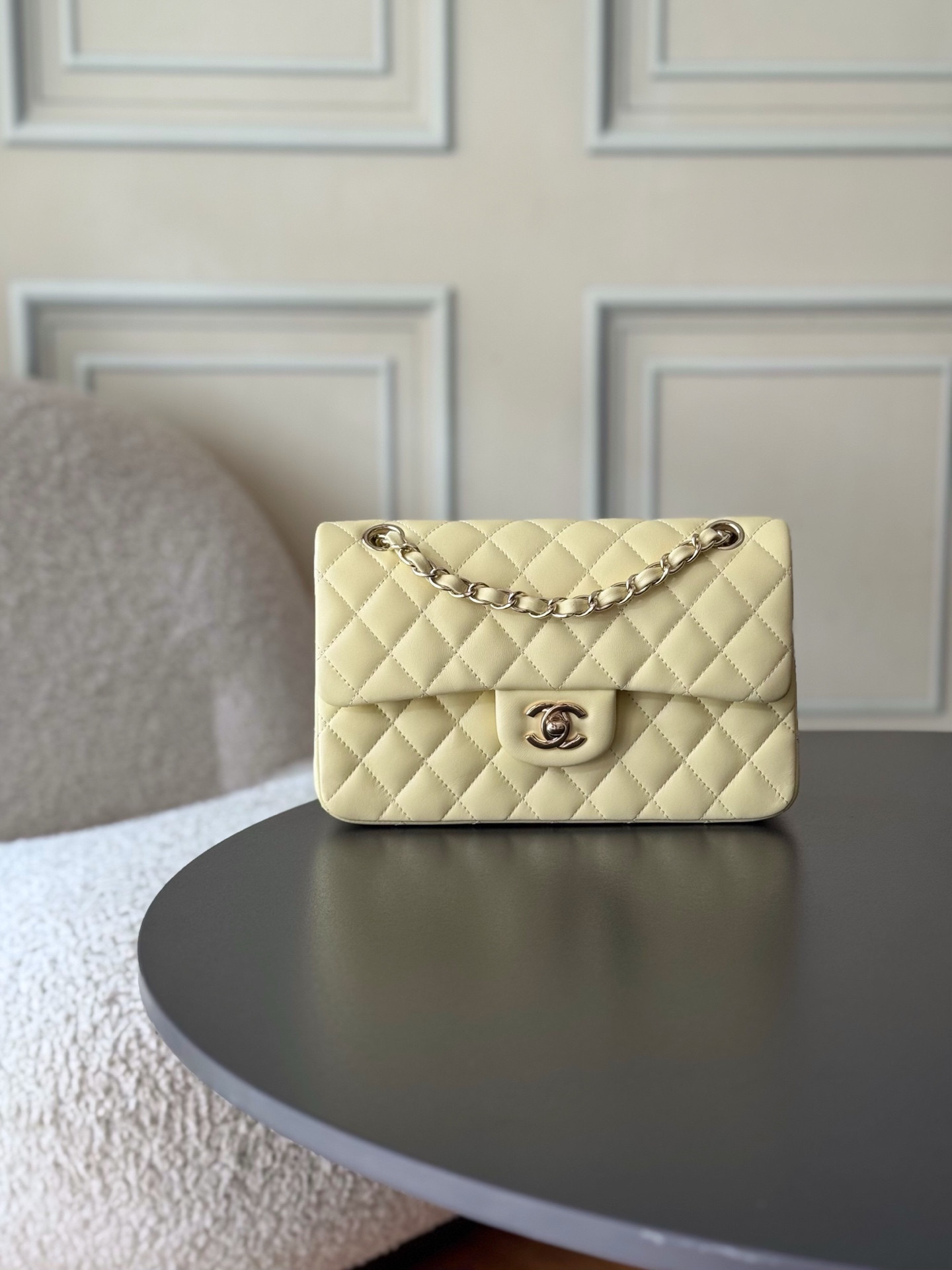 Ch**el Small Classic Bag 23x6.5x14cm