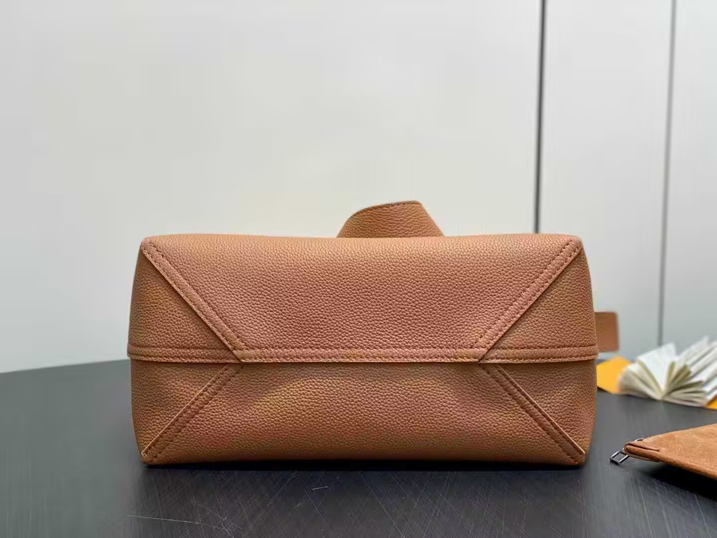 LV Verso Hobo M26745 33 x 15.5 x 30cm