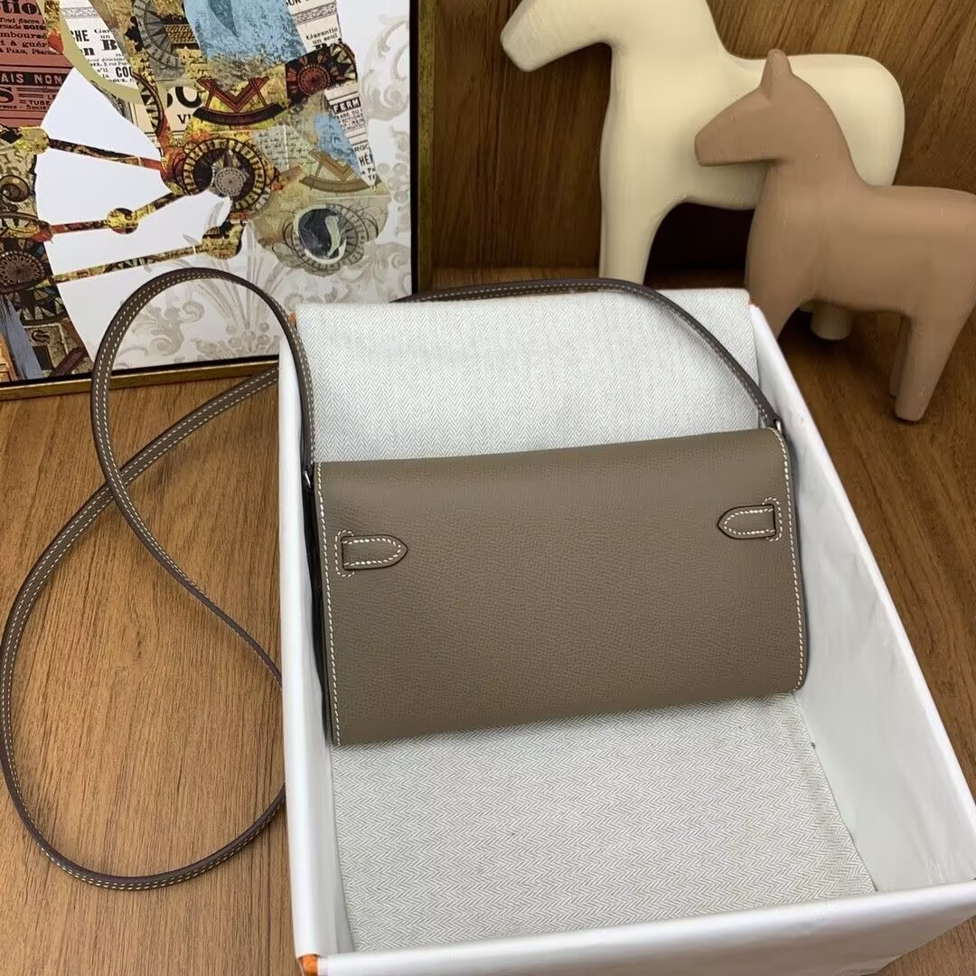 H**me5 Kelly Classique To Go wallet