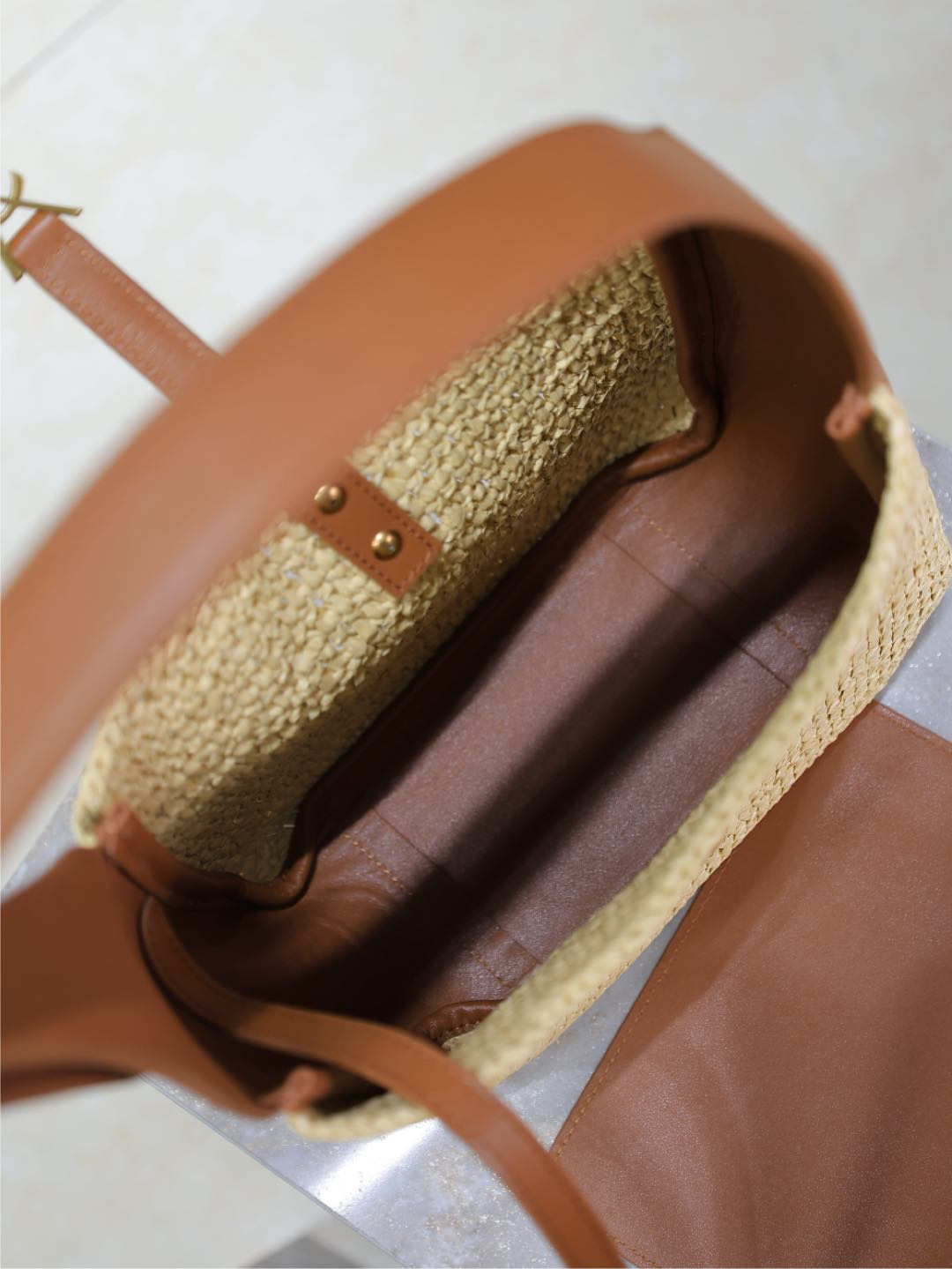 Y51 LE 5 À 7 S*pple Small in Raffia and leather 22 X  22 X 7-9 CM