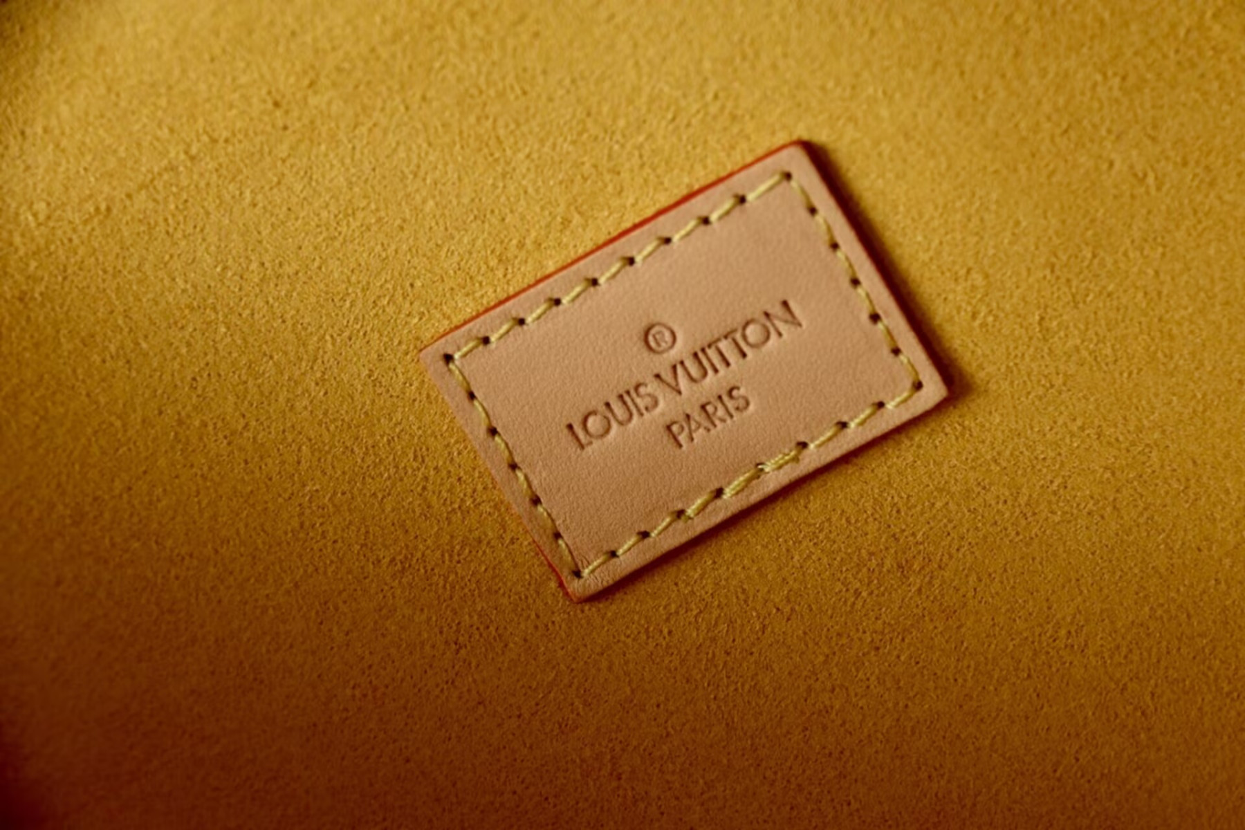 LV Mark Folder GI0721 3.5x26x32.5cm