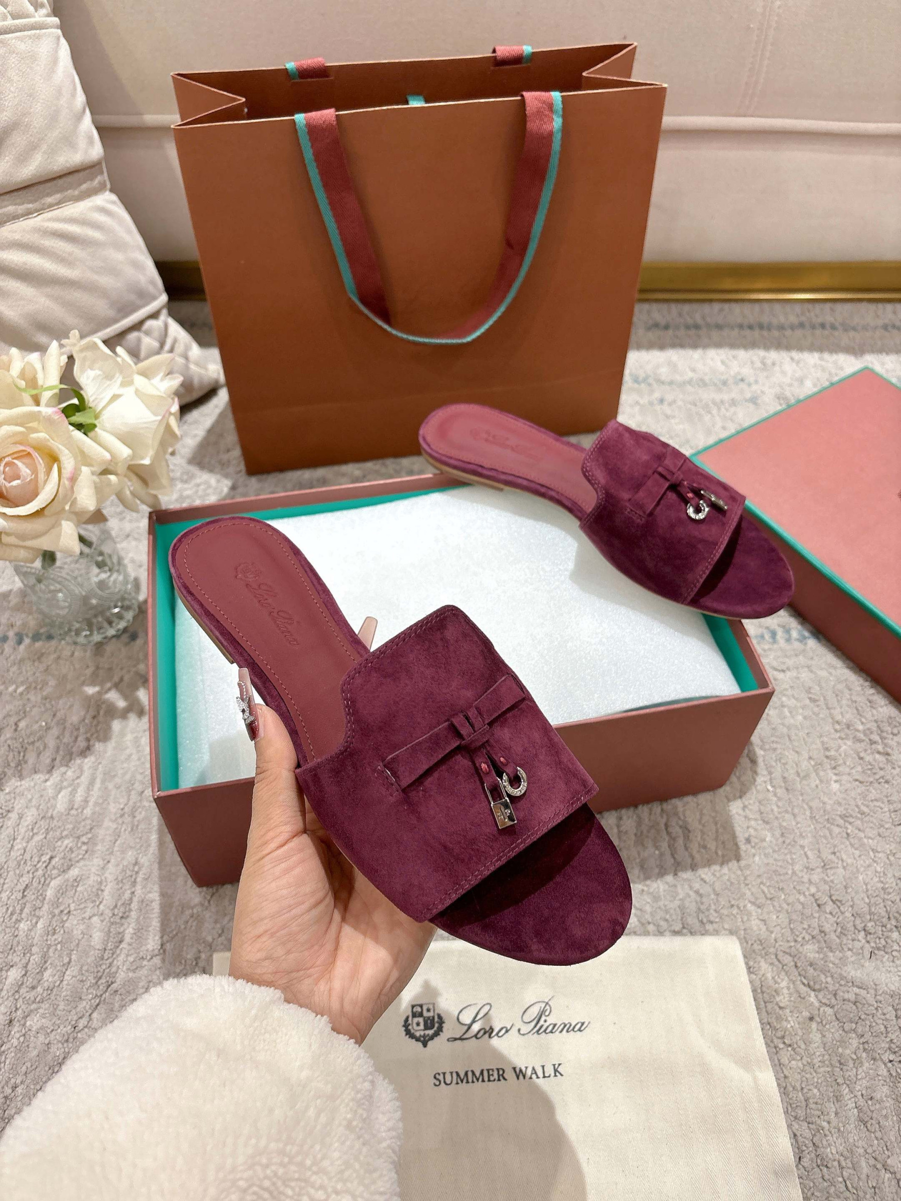 UA L0r0 P1ana Summer Charms Sandal