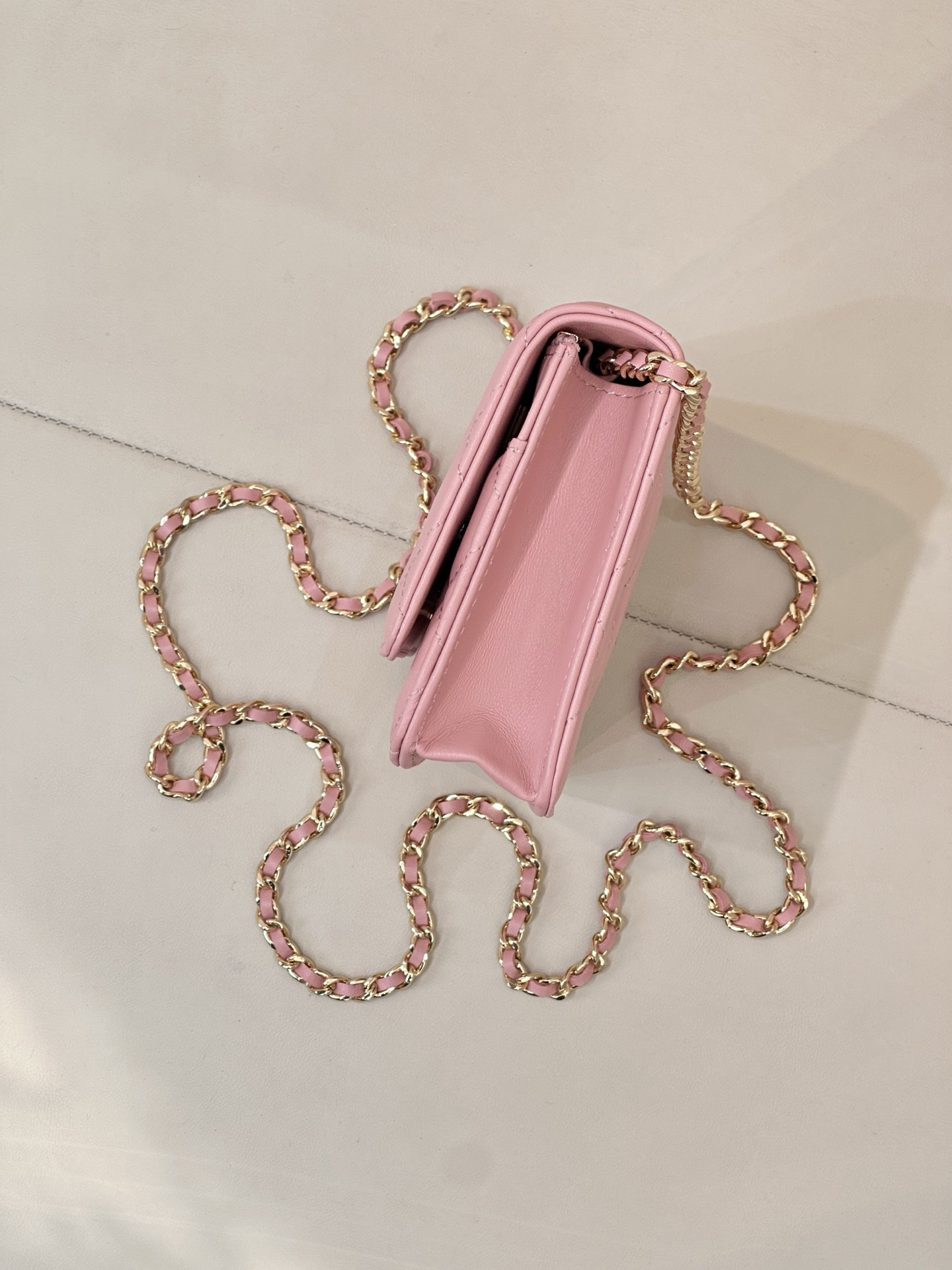 Ch**el WOC CLASSIC WALLET ON CHAIN 13x19cm