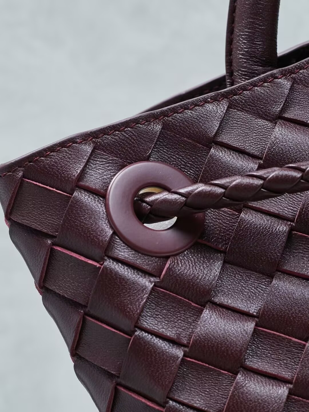 B0tt*ga Ven*ta Medium Andiamo 32x25x11CM