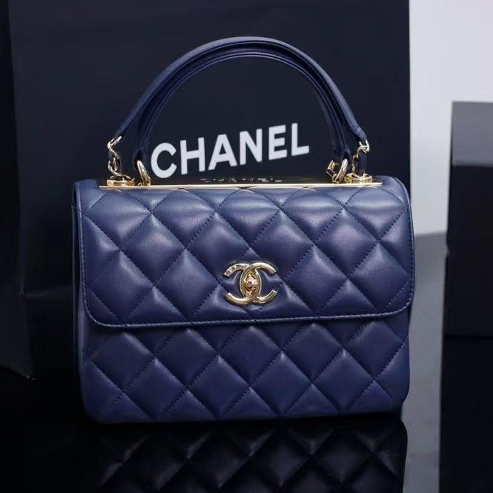 Ch**el flap bag with top handle 17x25x12cm