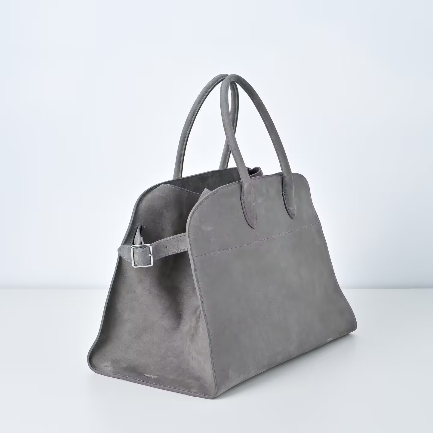 The R0w MARGAUX 15 38.5x16x30cm