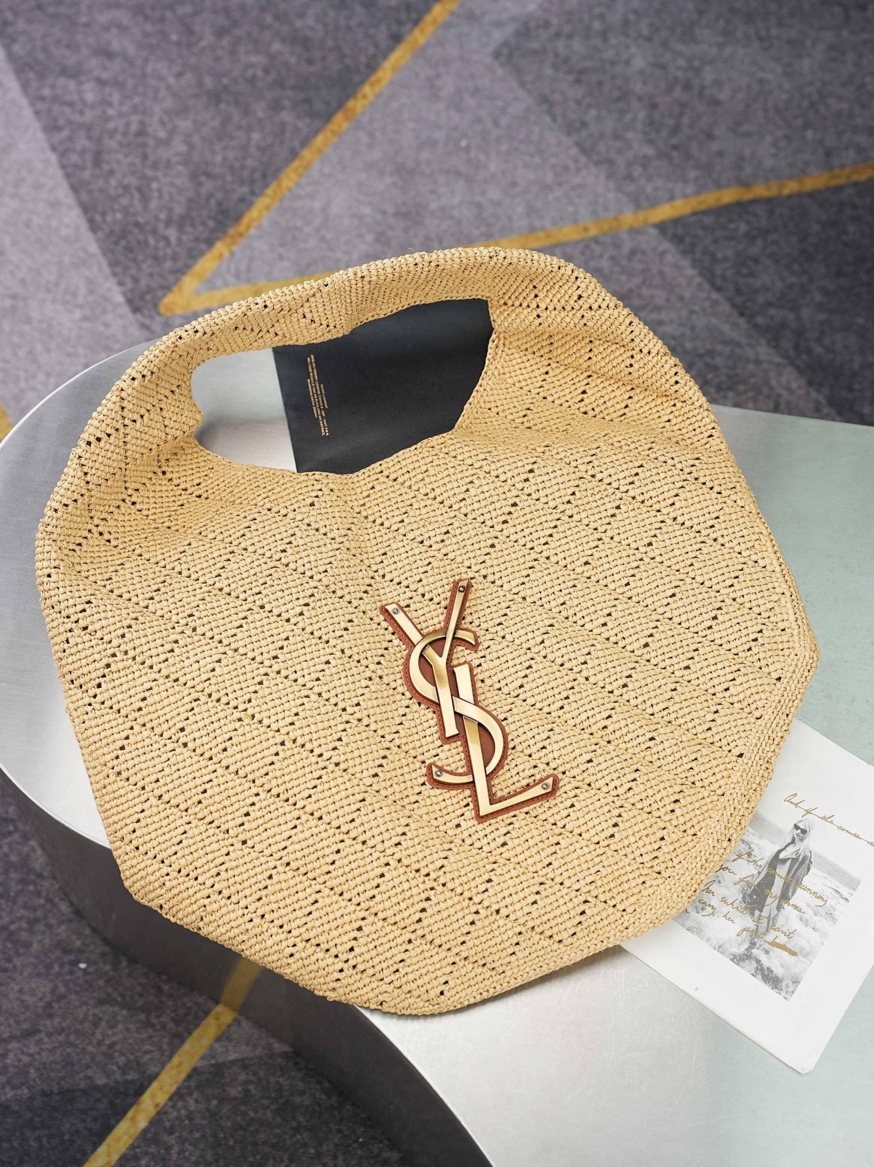 Y51 ICARE Hobo in raffia 30-47x30.5x2-12cm