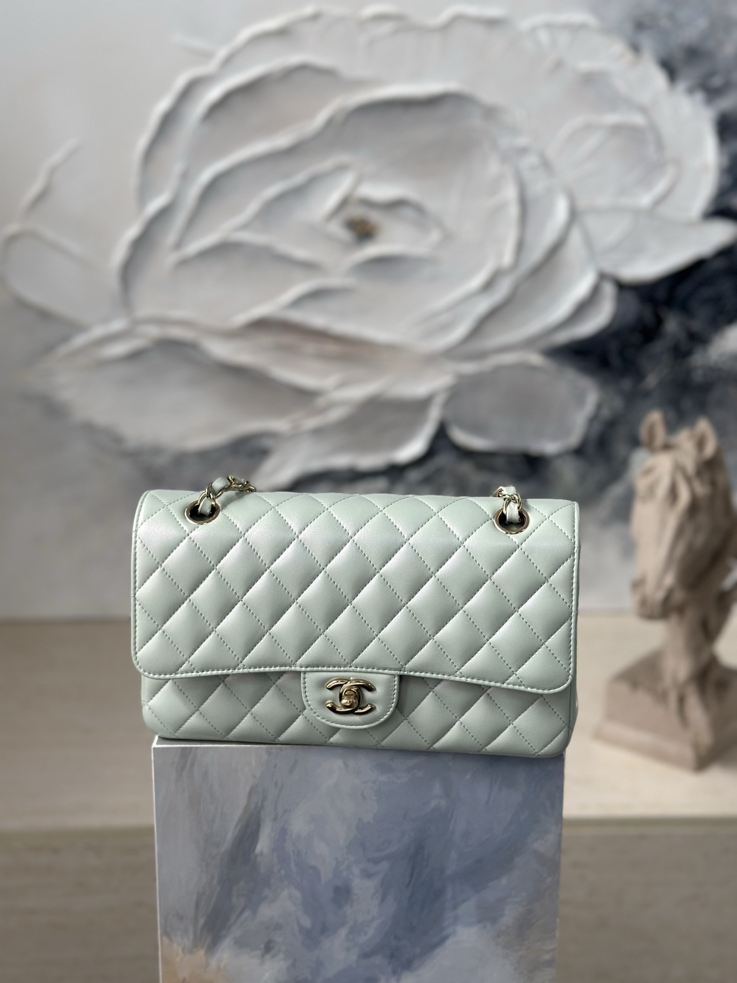 Ch**el Flap Bag Pearlescent AS1112 25.5x15.5x6cm