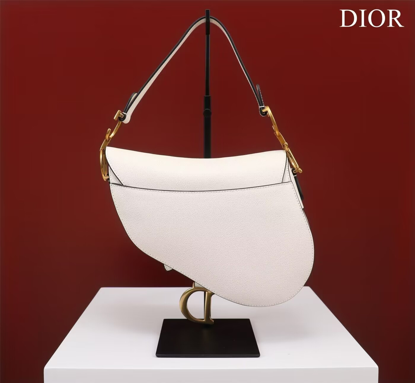 D10r MINI SADDLE BAG WITH STRAP Grained Calfskin 19 x 16 x 5 cm