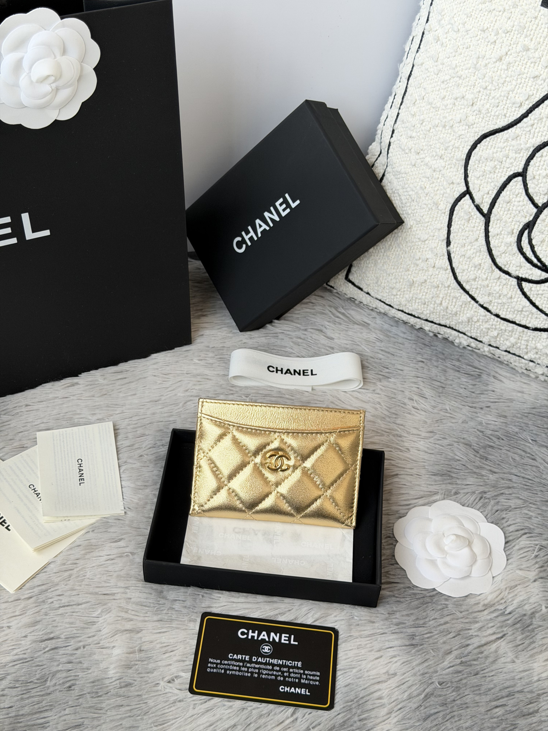 Ch**el CARD HOLDER A31510 11x7.5x1cm
