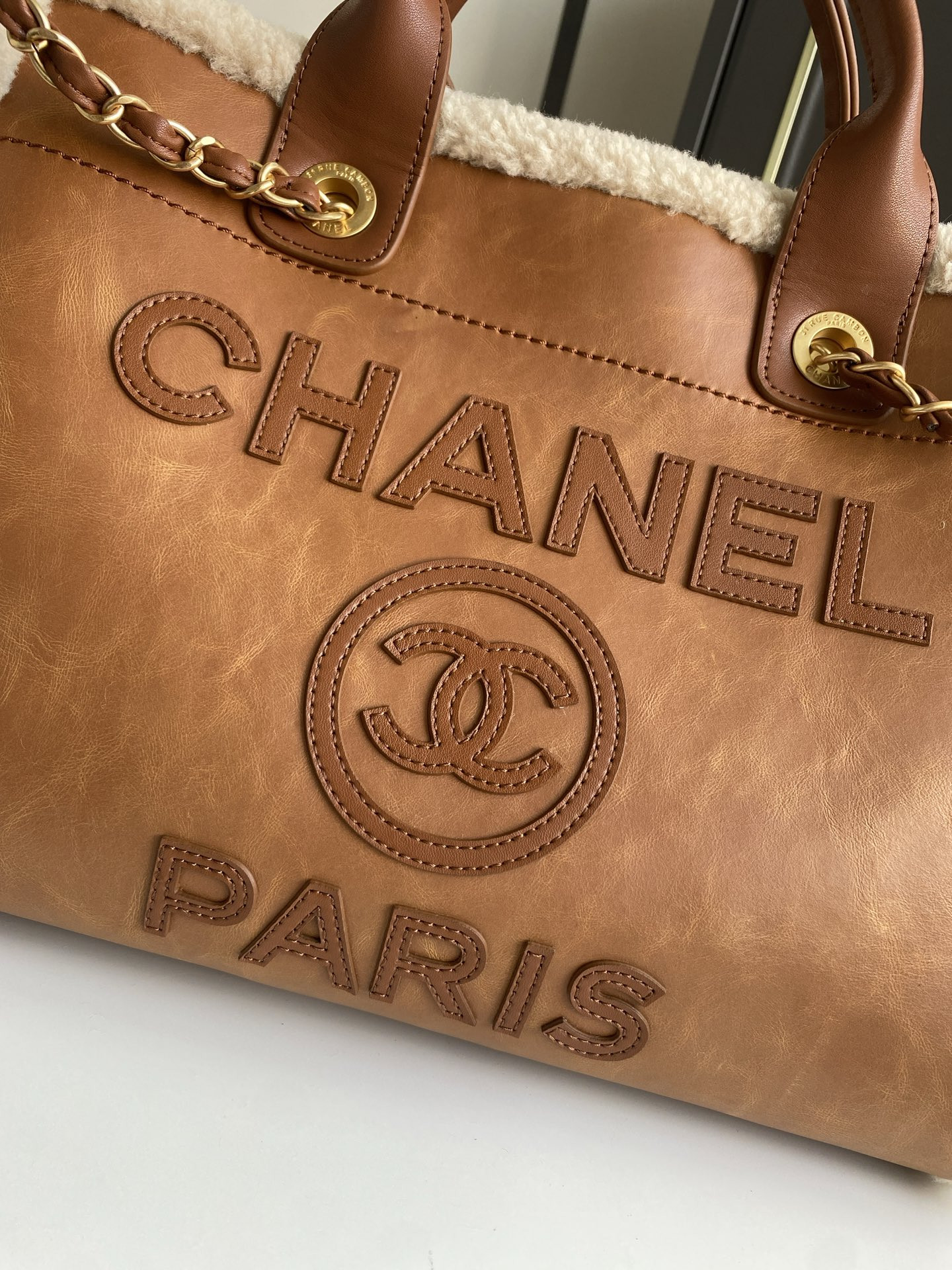 Ch**el deauville tote shopping bag 33cm