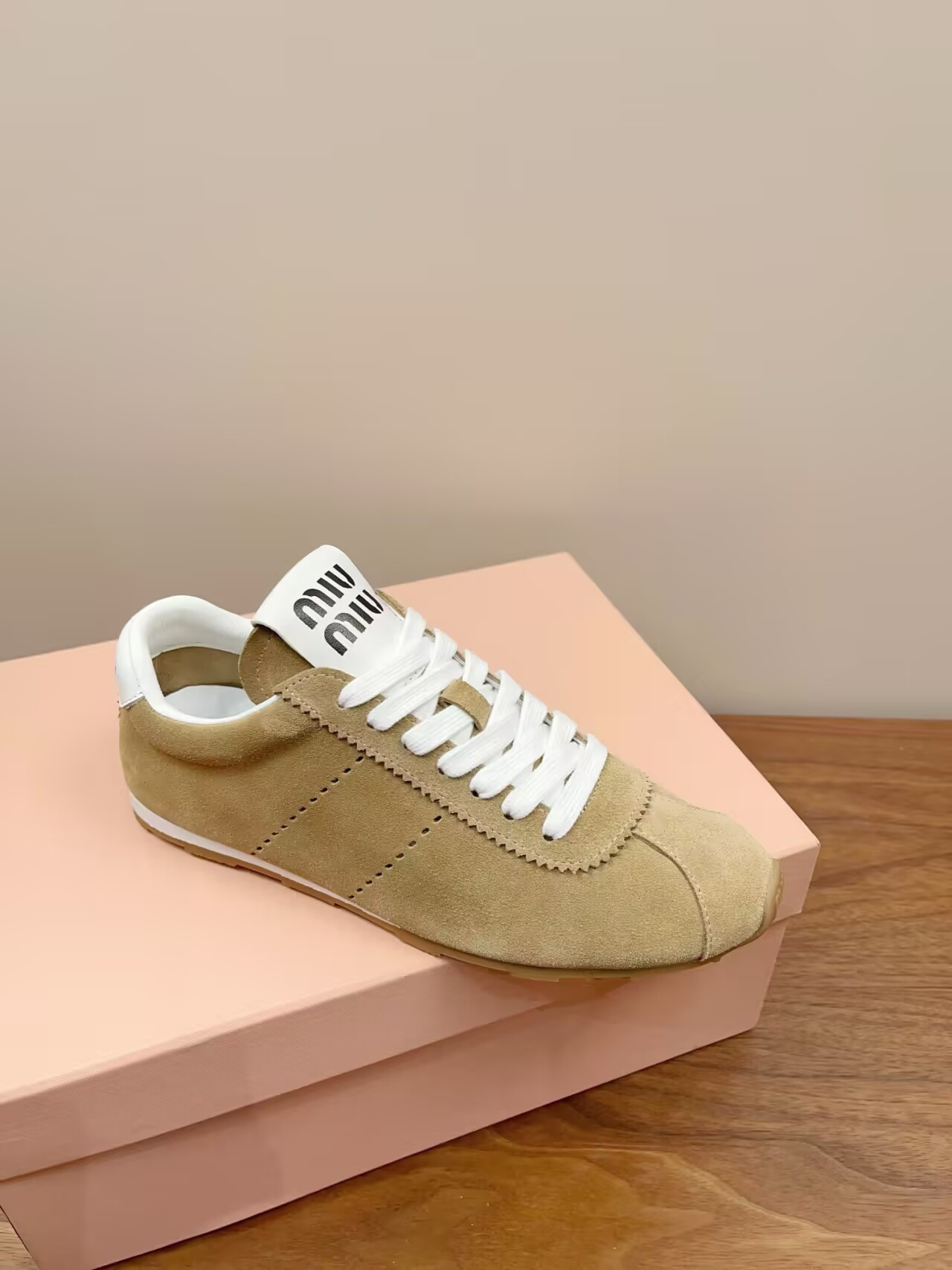 UA M1v M1v Plume Sneakers