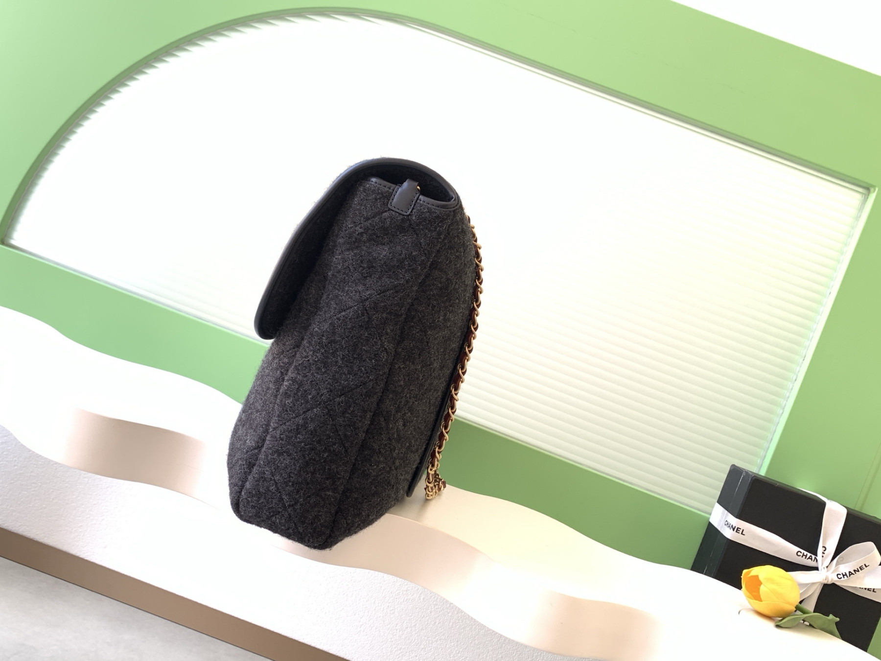 Ch**el Maxi Flap Bag with Top Handle  33x56x7cm