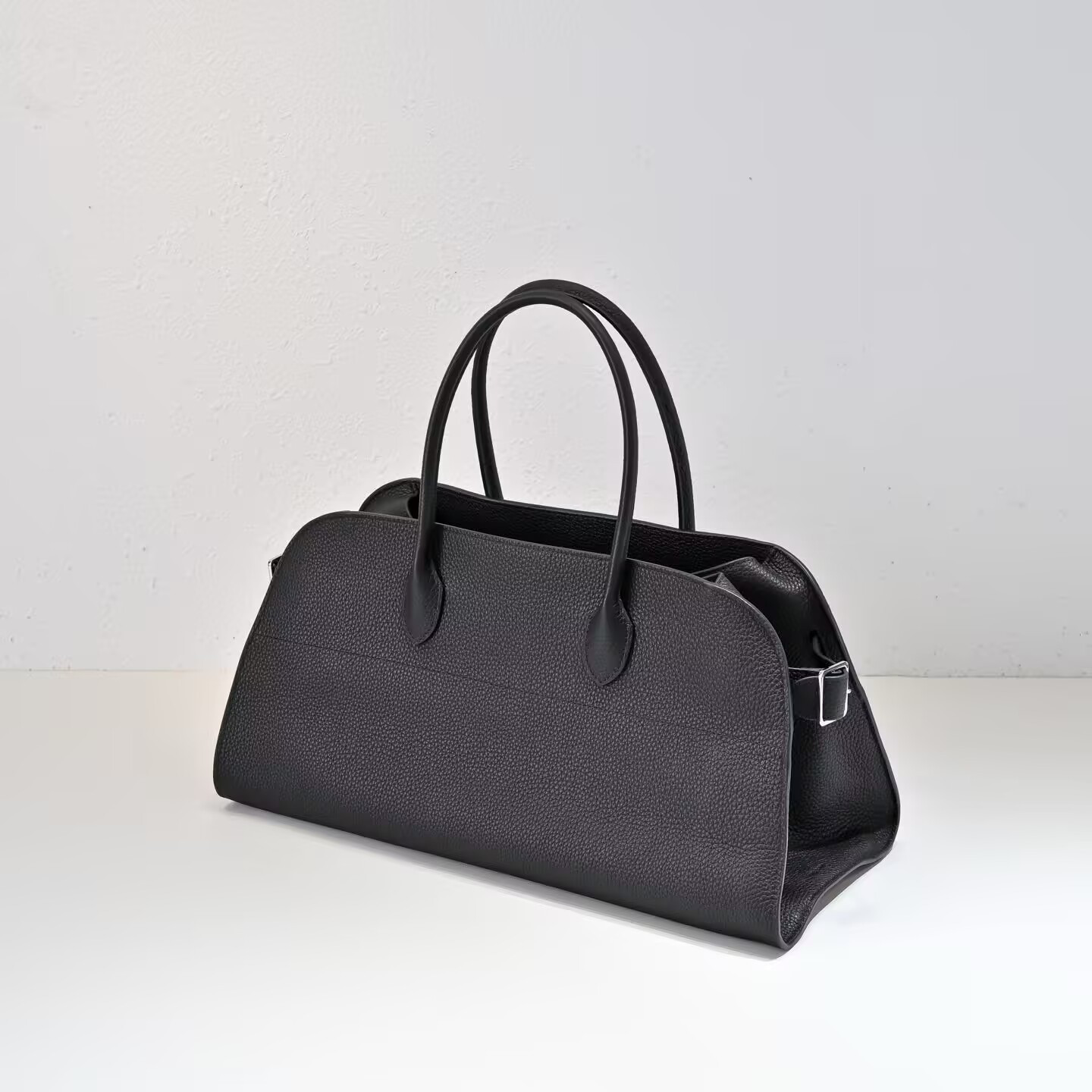 The R0w ew margaux 43x20.5x24cm