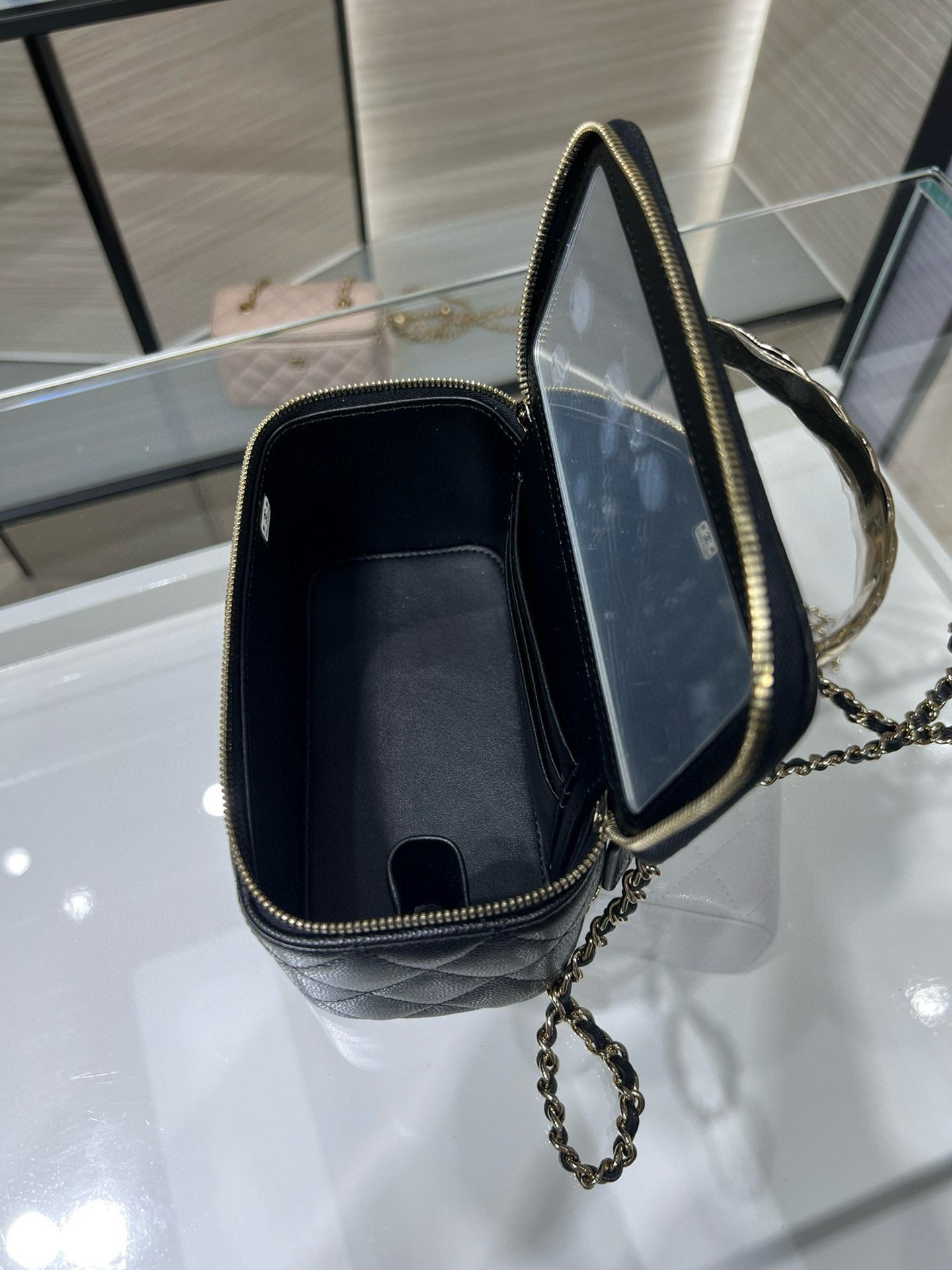 Ch**el clutch with chain ap4590 17x9.5x8cm