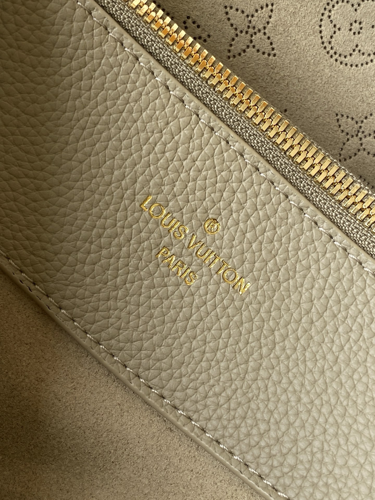 LV Bella Tote M25876 32x23x13cm