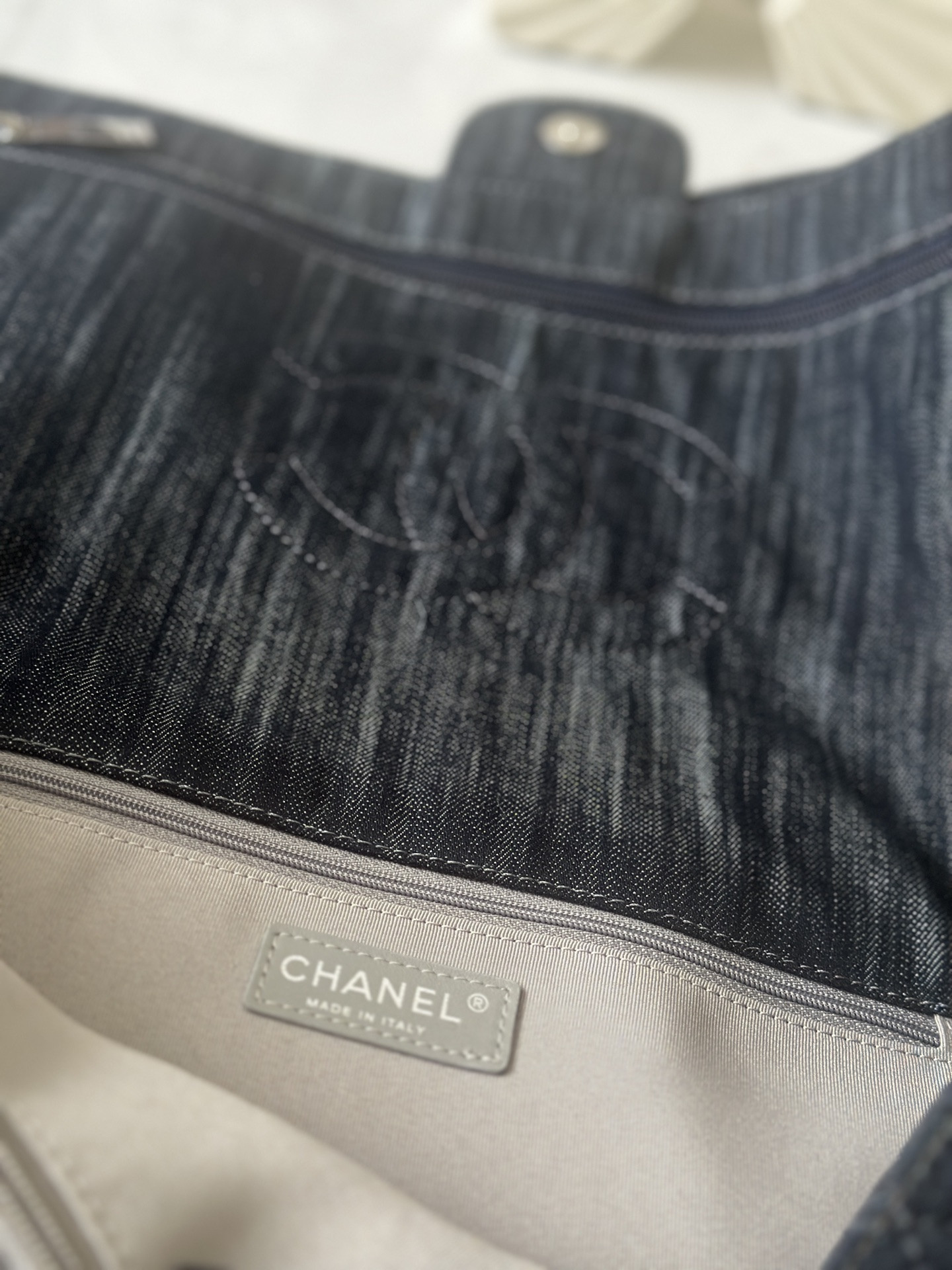 Chanel Flap Bag 40x30x11cm