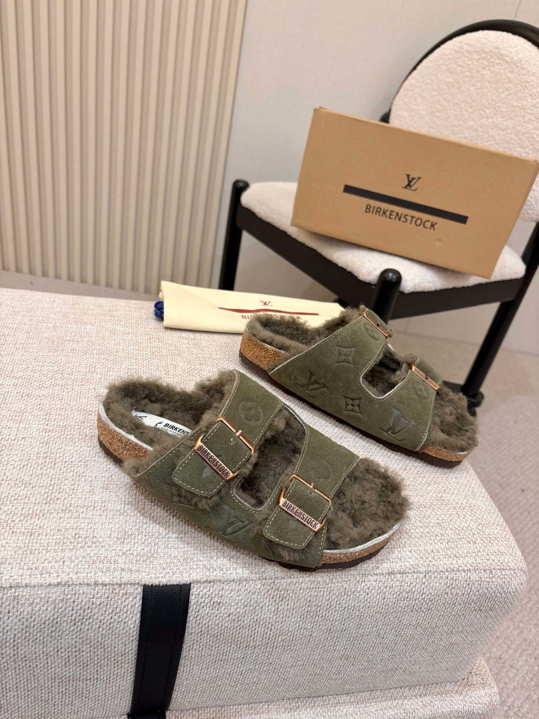 UA LV Arizona Sandals