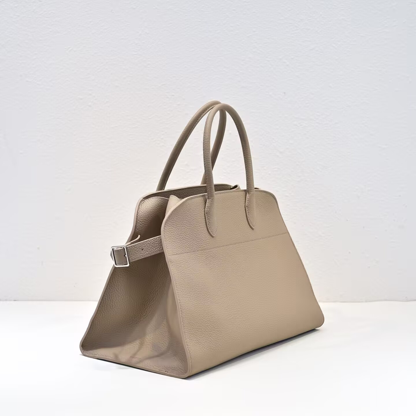 The R0w MARGAUX 15 38.5x16x30cm