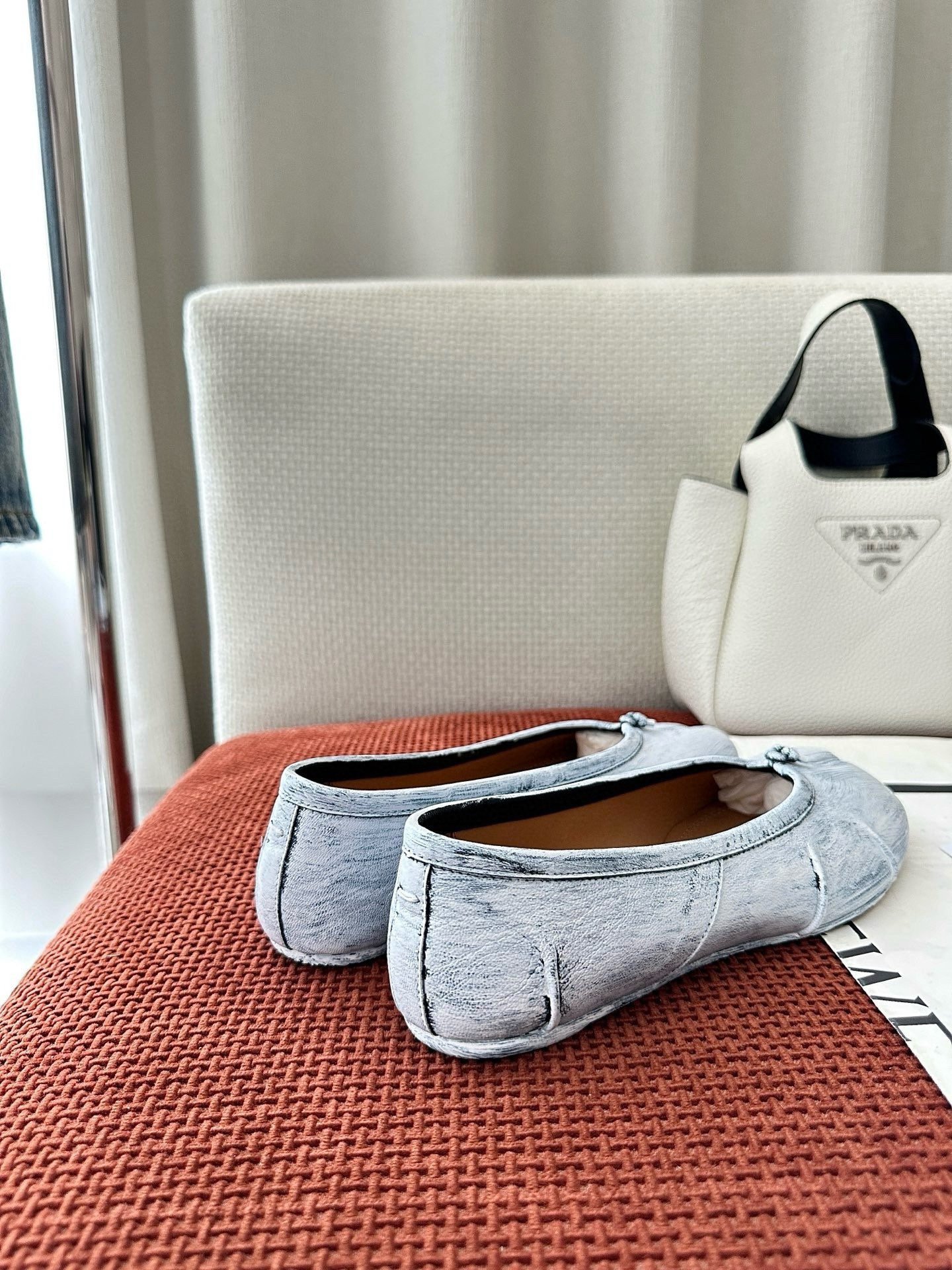 UA Ma1s0n Marg*e1a Tabi Leather Ballet Flats