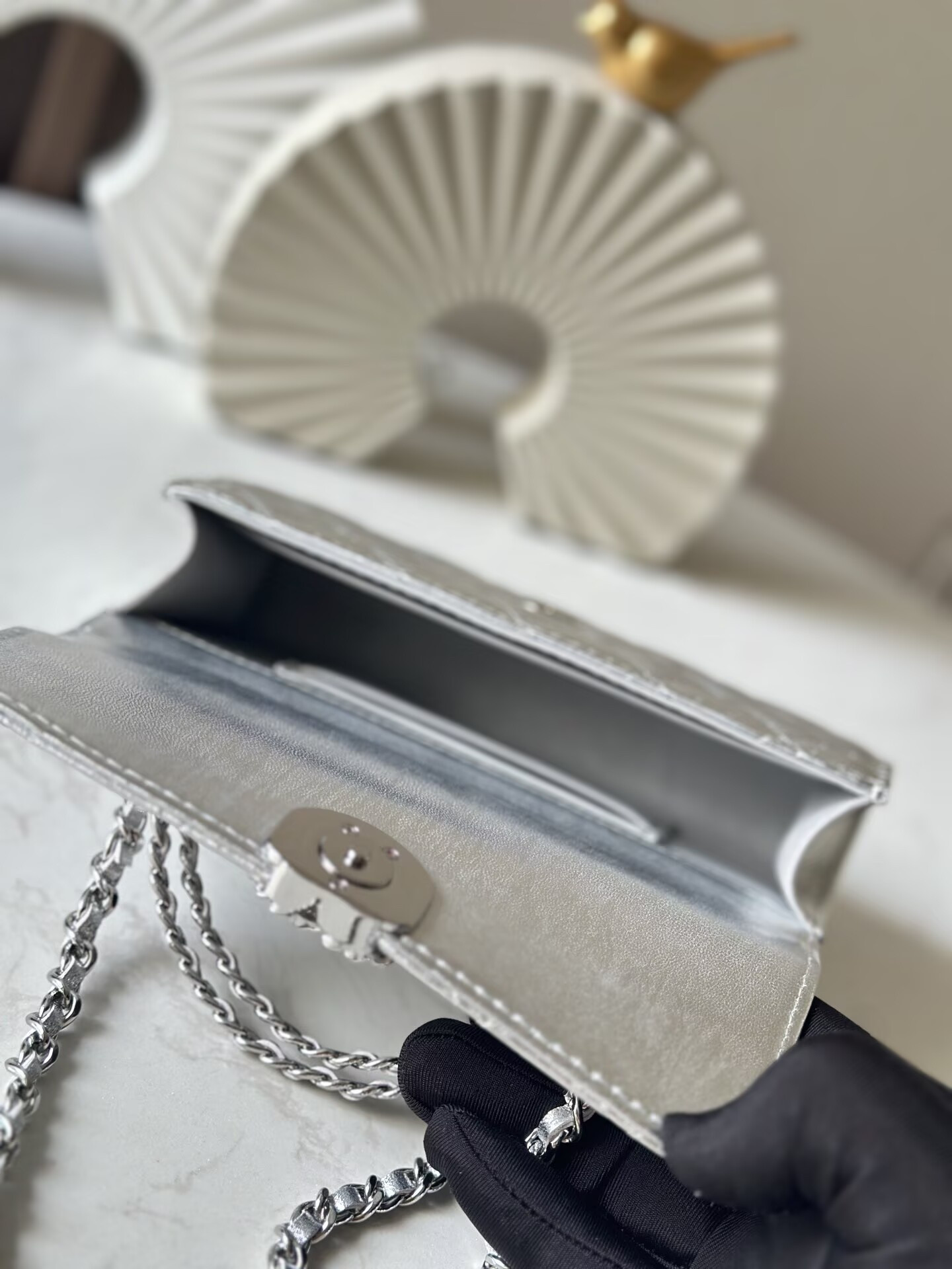 Ch**el Kelly 23P 19x10x4.5cm