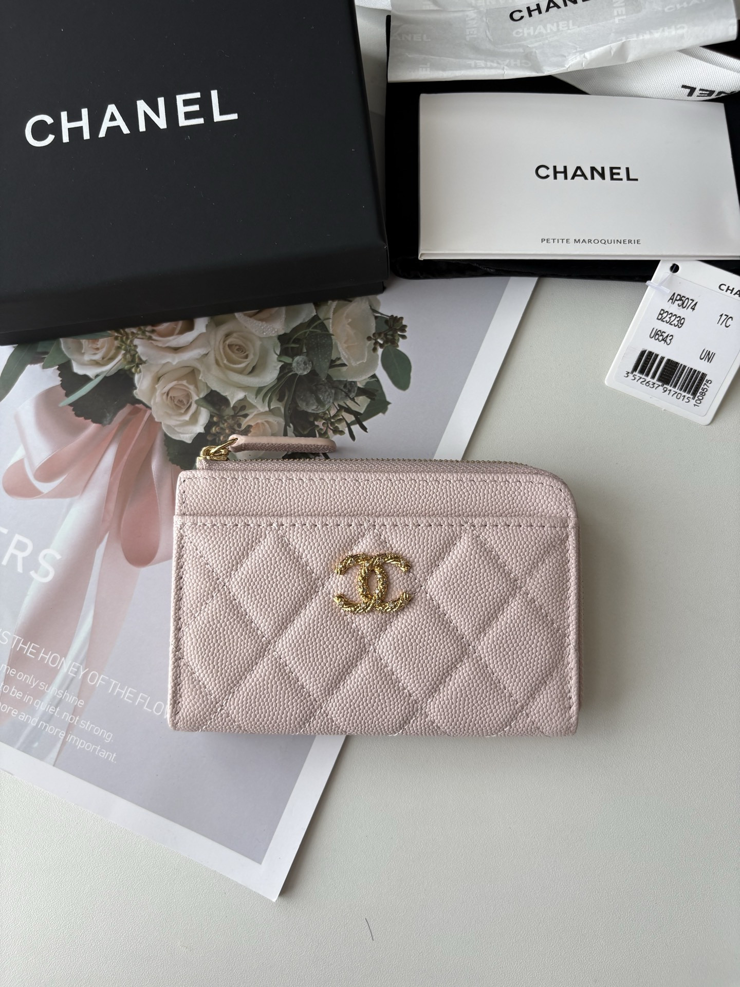 Ch**el Classic Zippered Card Holder AS5074 13x9x2cm