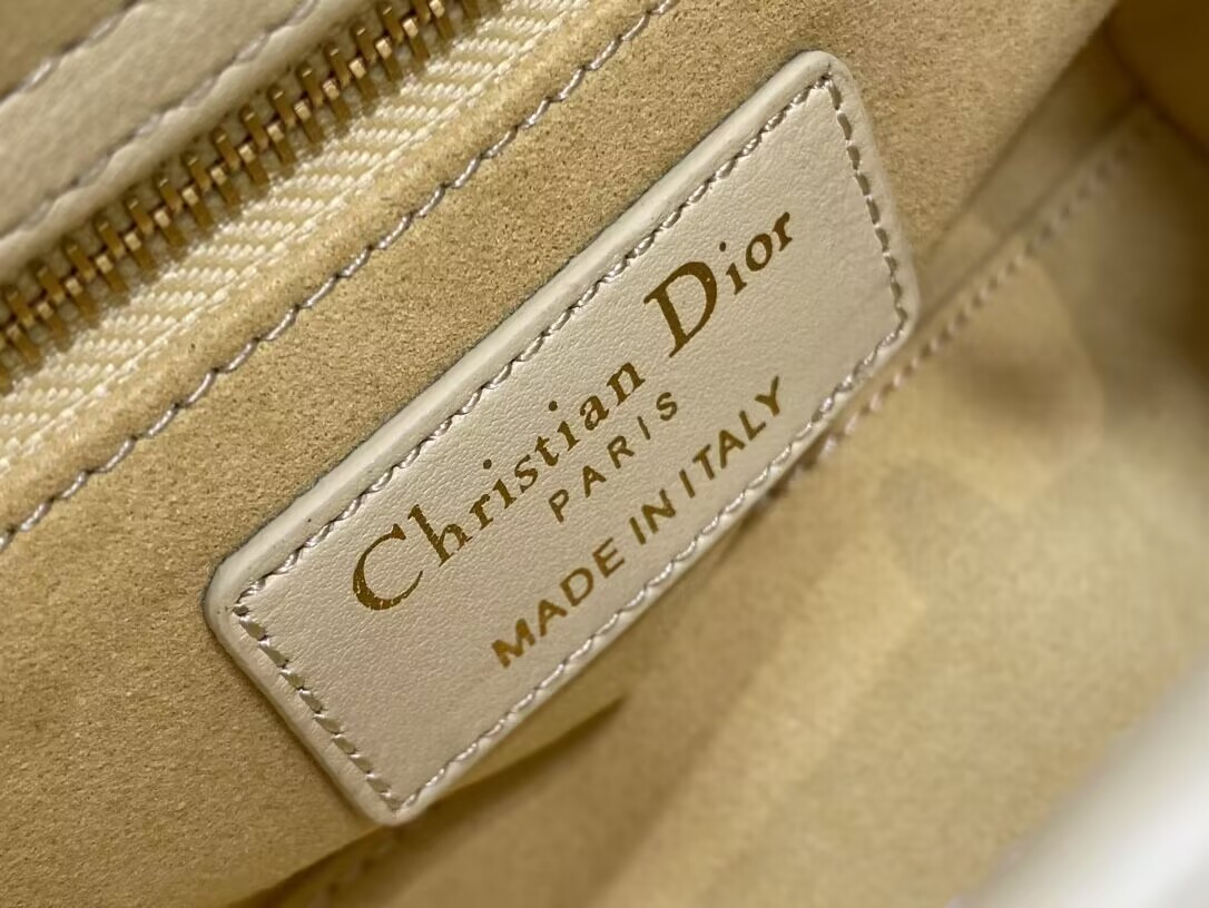 D10r Classic Lady 17×7×15cm