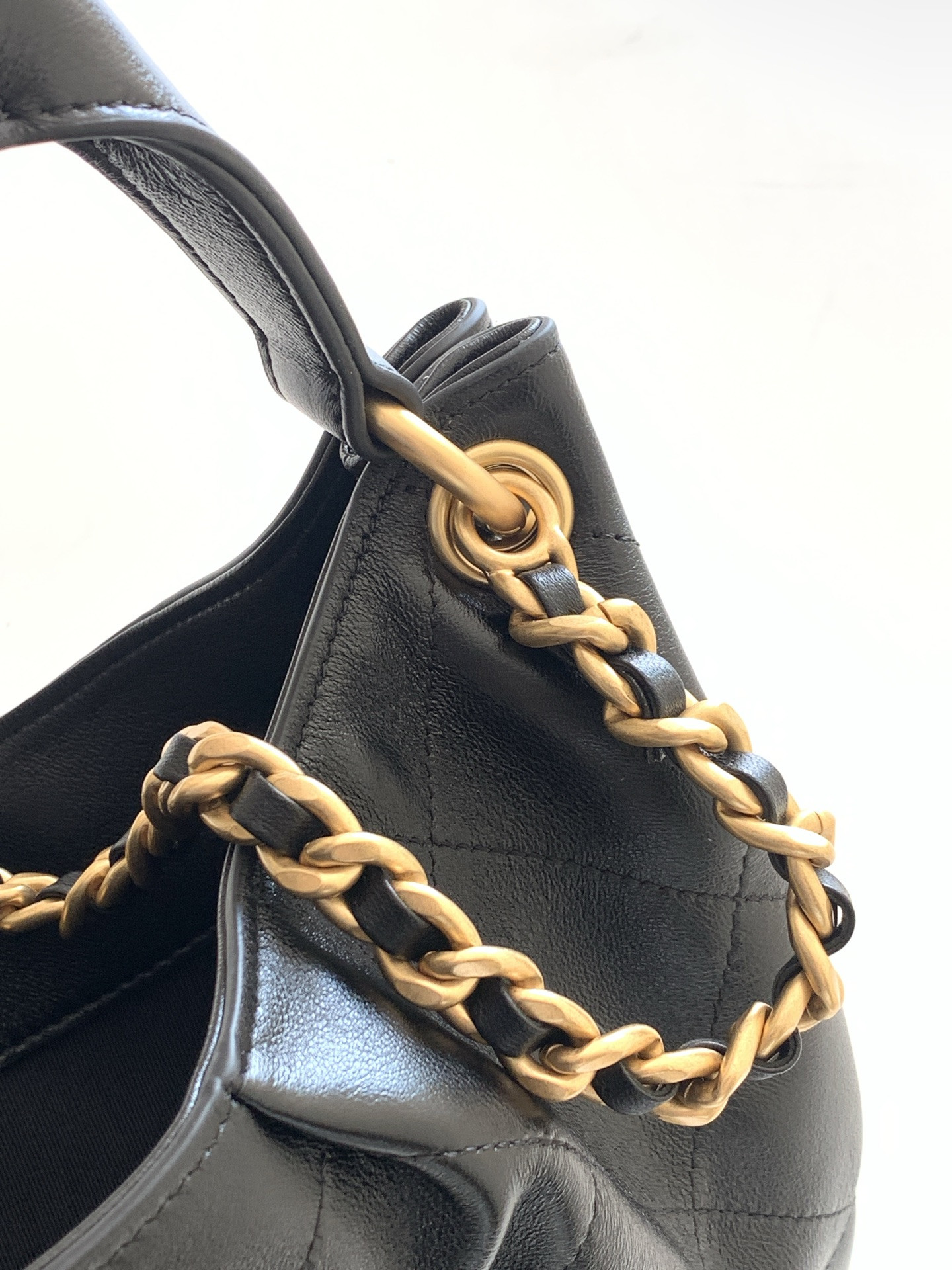 Chanel Hobo Bag 24x31x10cm