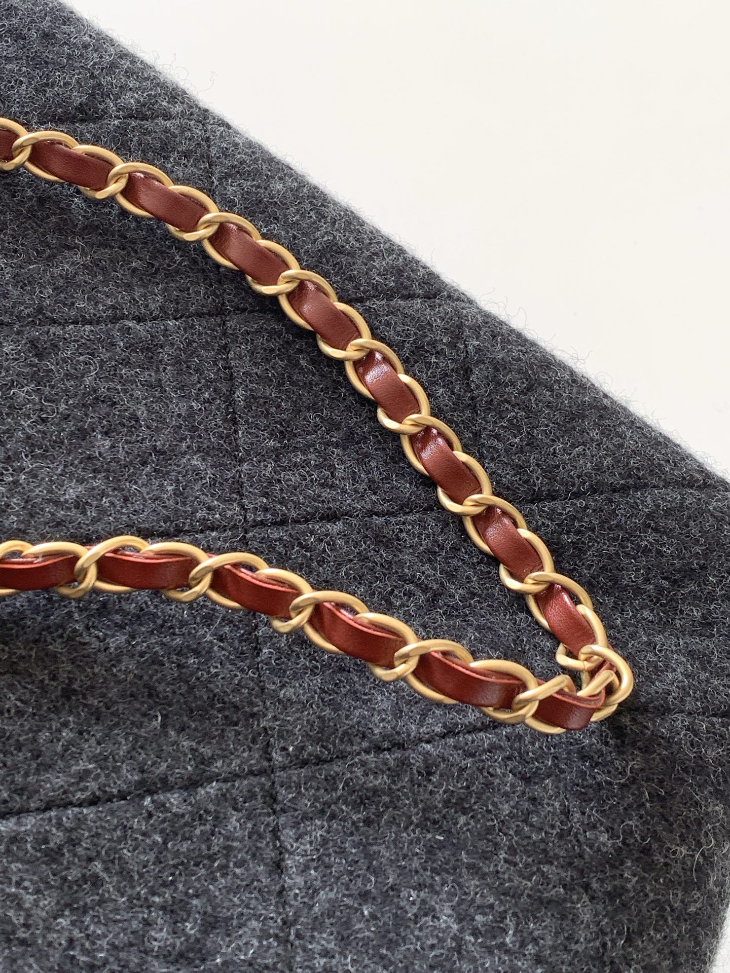 Ch**el Shopping Bag 26x44x13cm