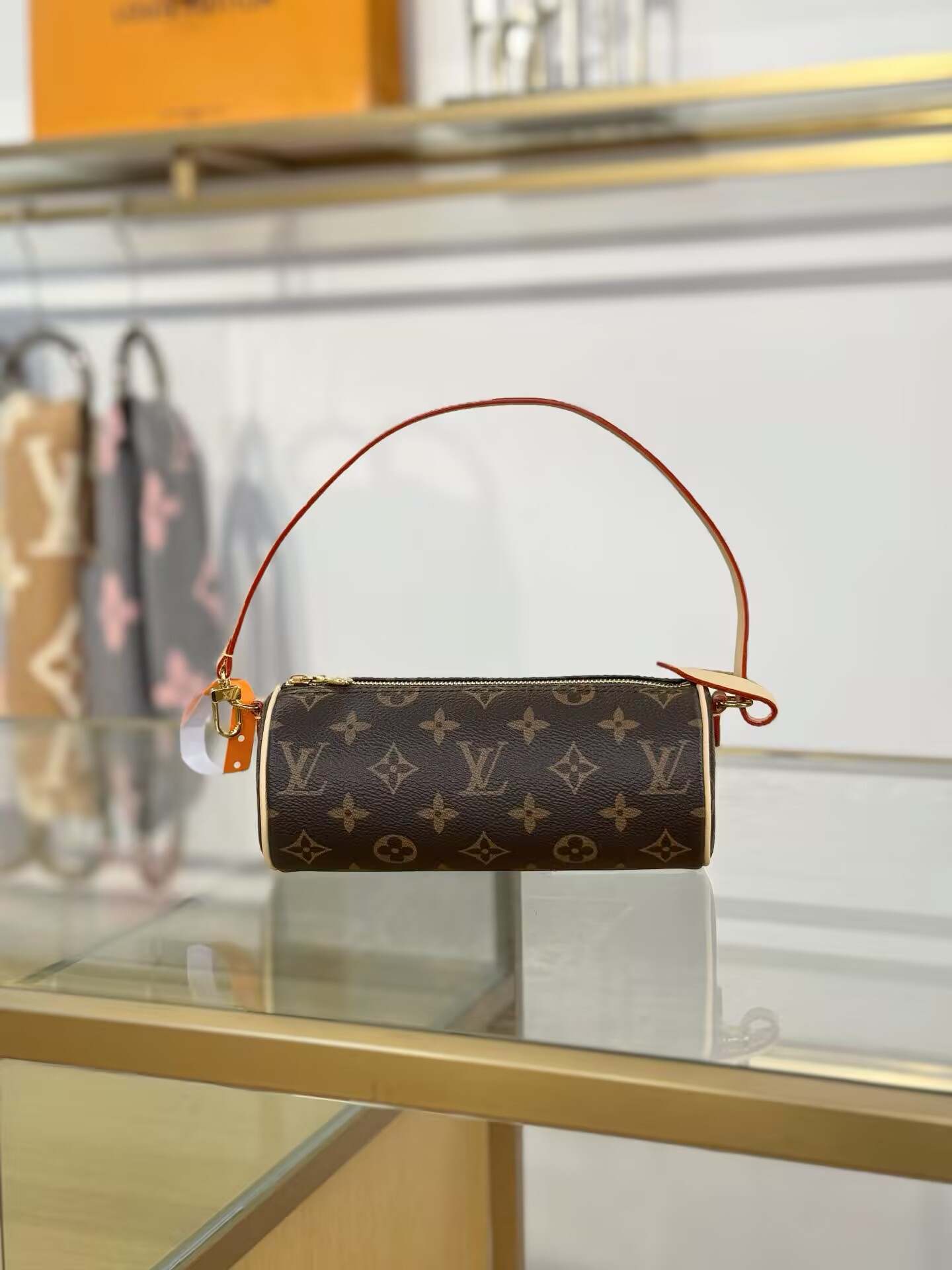LV Pochette Papillon M25703 20x8.5x8.5cm