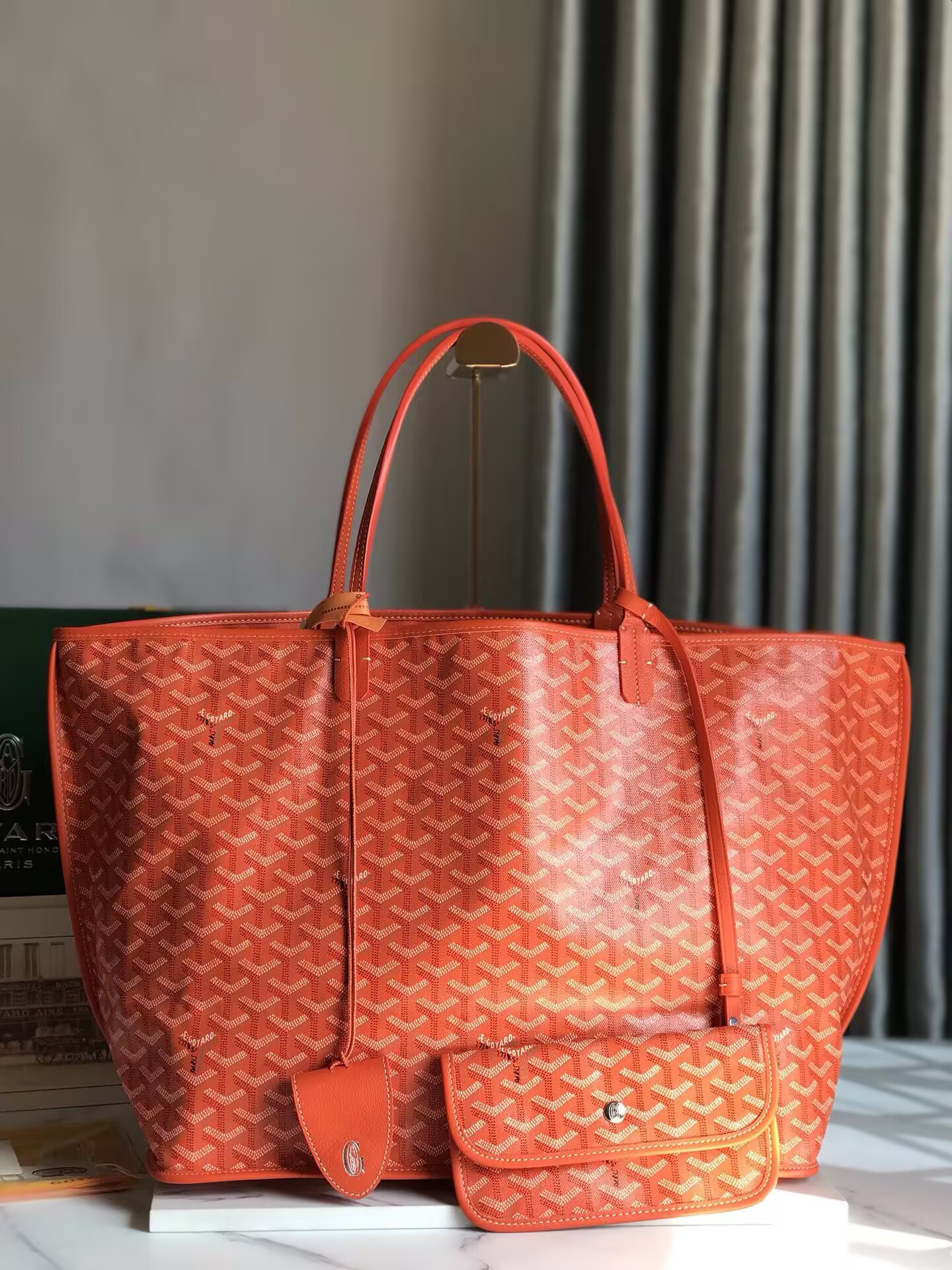 G09ard anjou gm bag 39x32x19cm